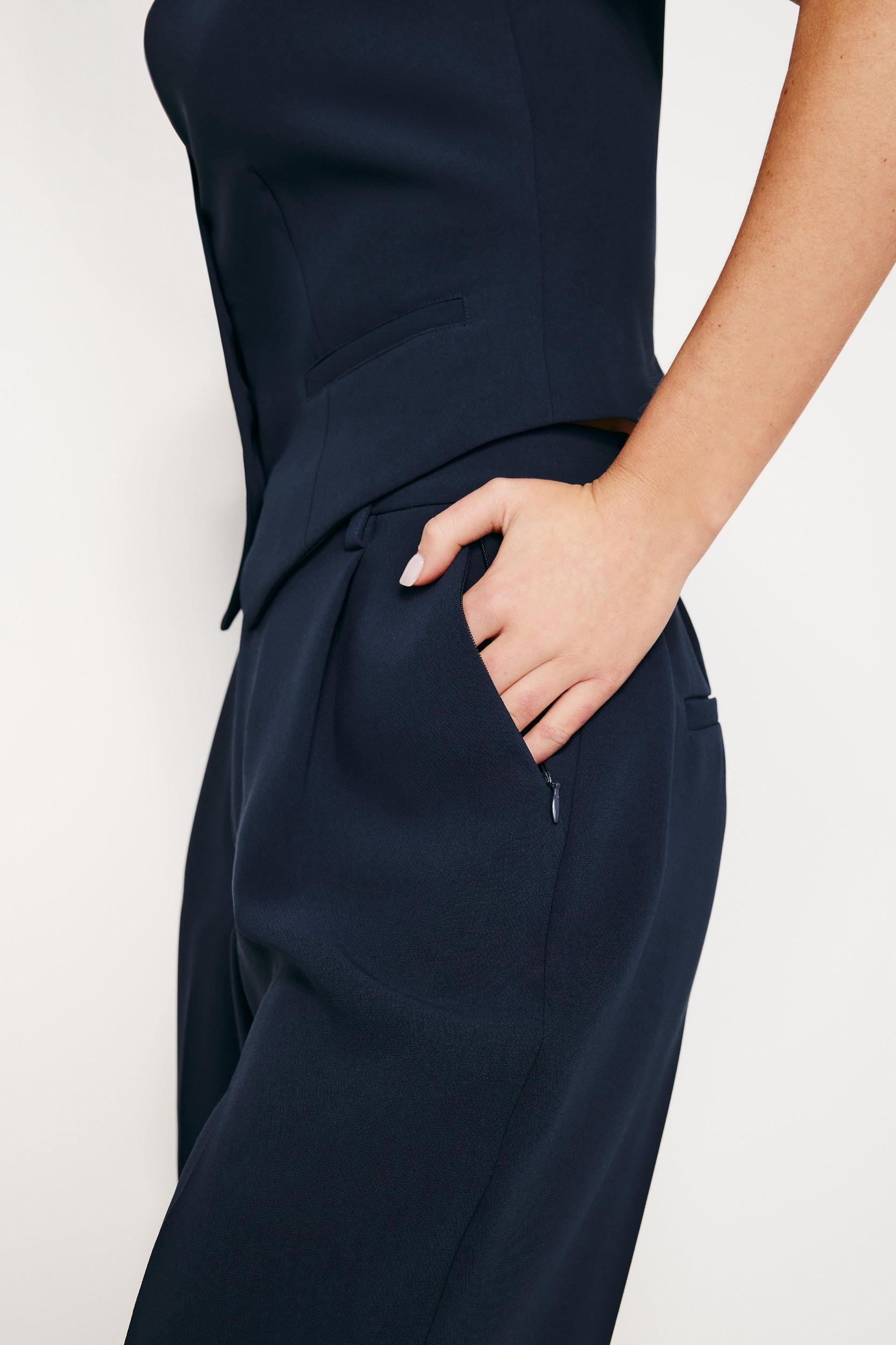 LUXE SUITING COLUMN TROUSER | NEW NAVY002 Product Image