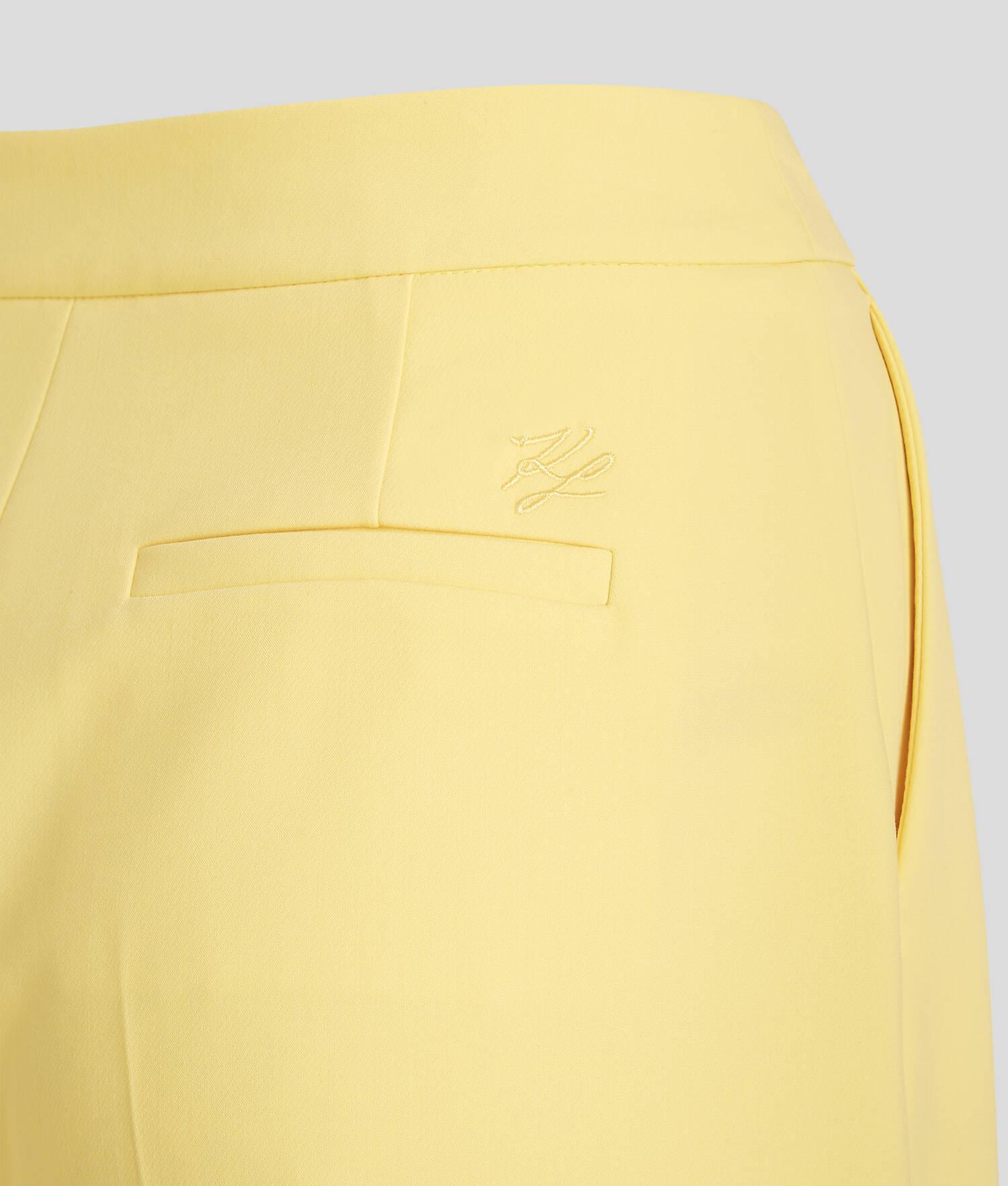 TAILORED WIDE-LEG PANTS Product Image