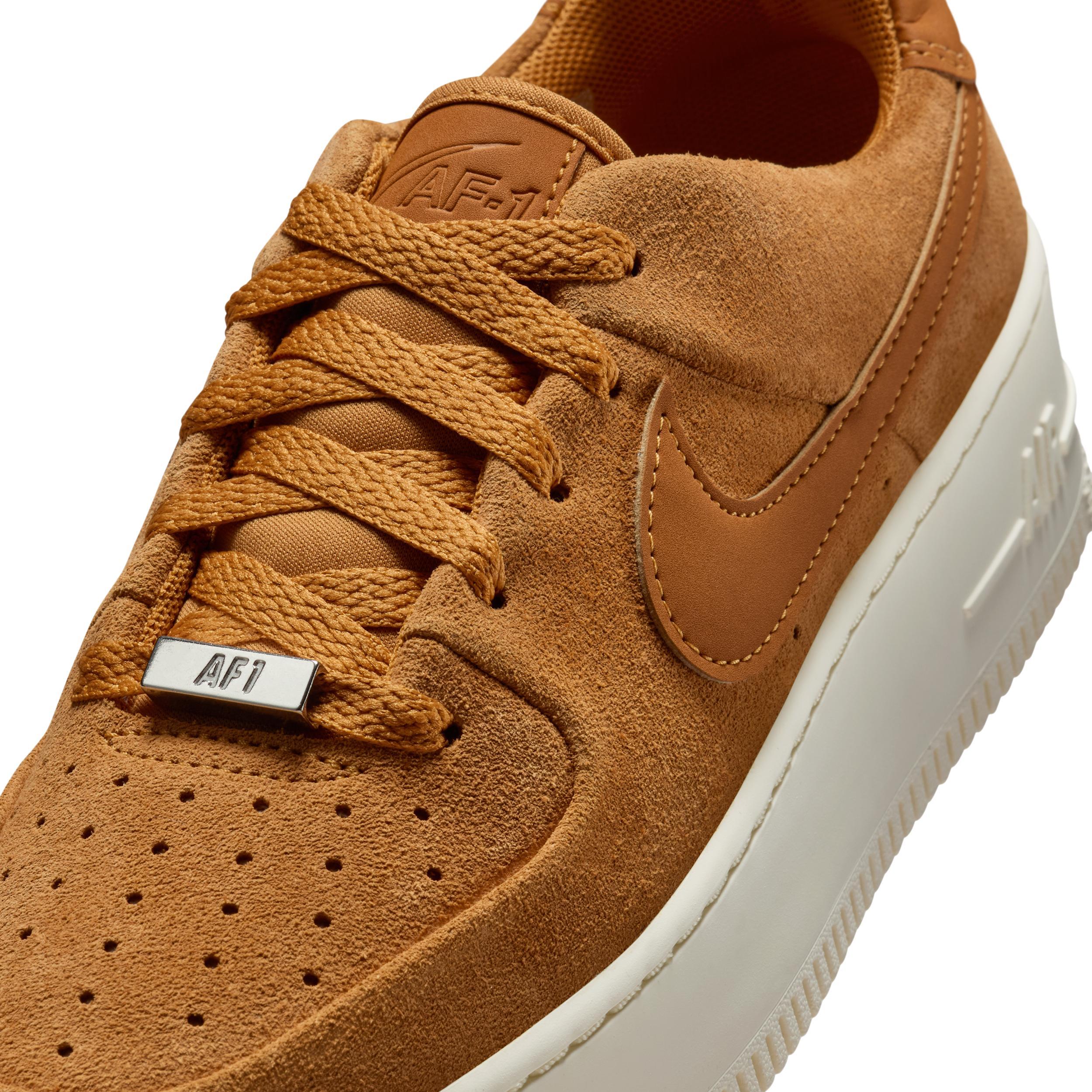 Nike Air Force 1 Sage Low Women's Shoes Product Image