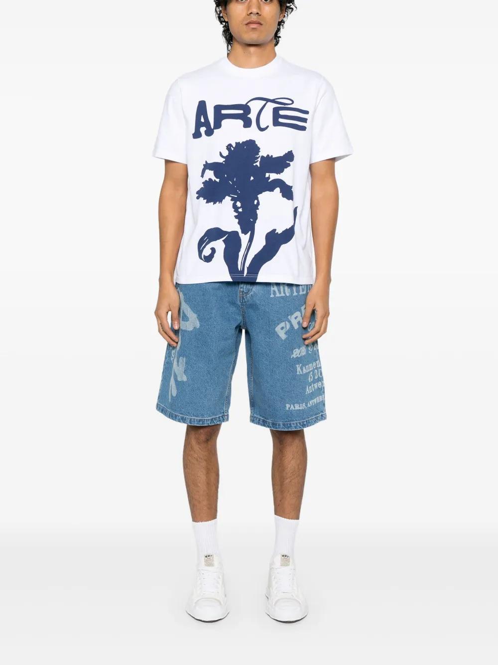 Big Flower T-shirt Product Image