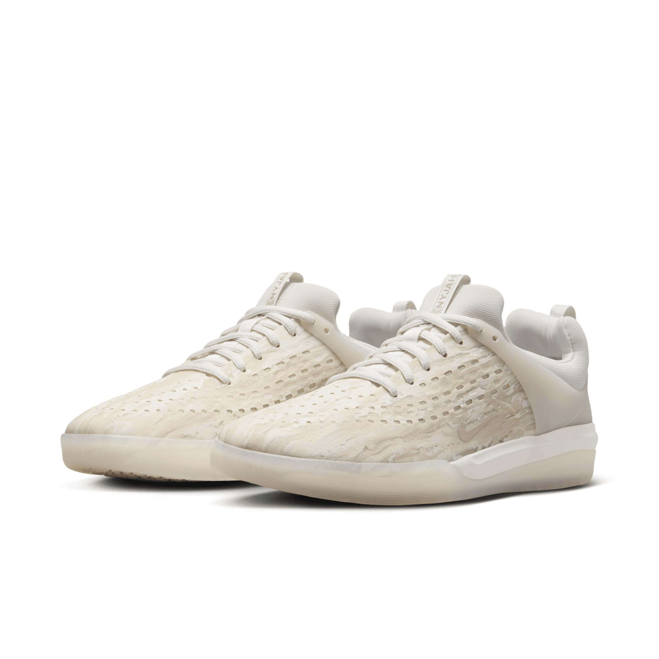 Nike SB Zoom Nyjah 3 Premium Skate Shoes Product Image