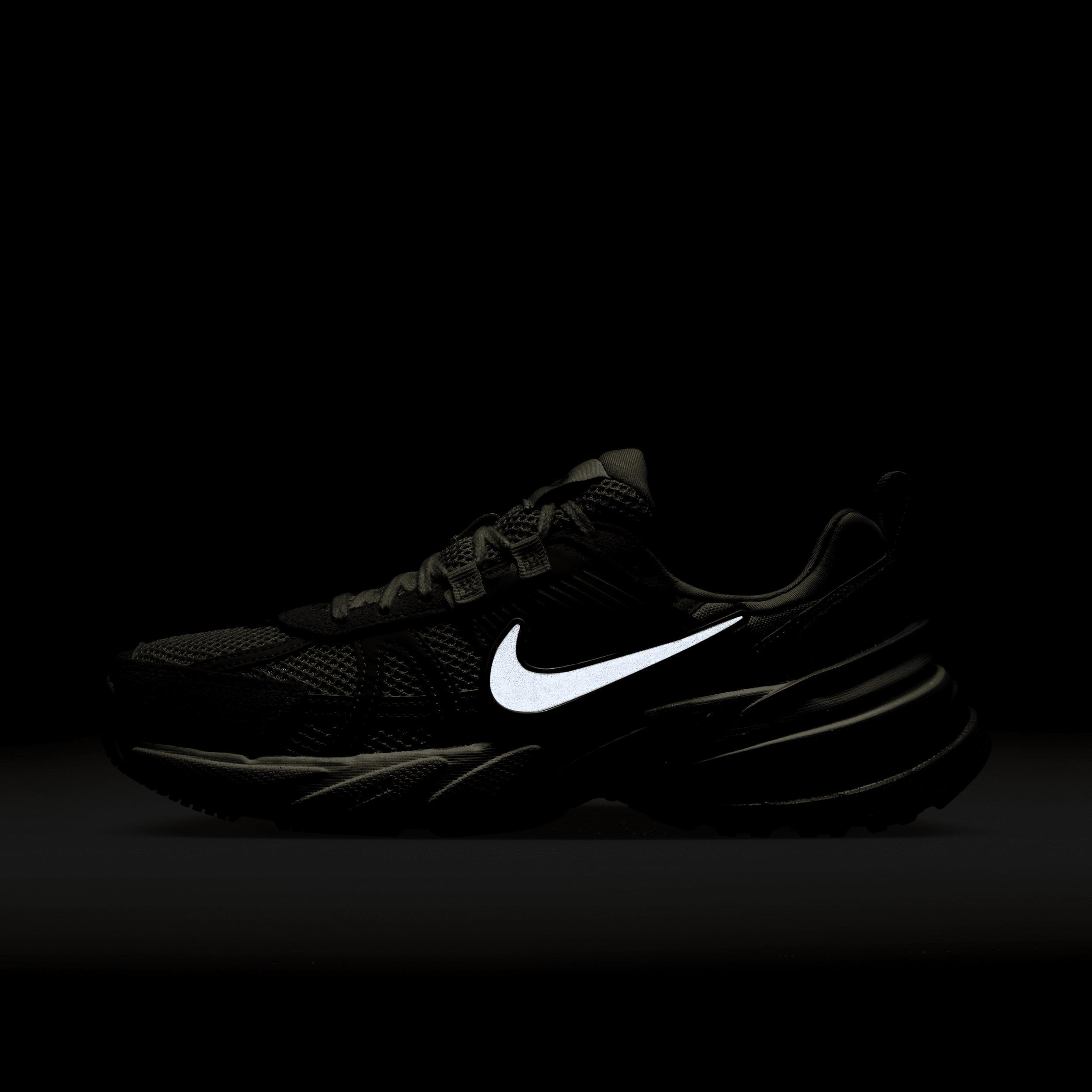 Nike Women's V2K Run Shoes Product Image