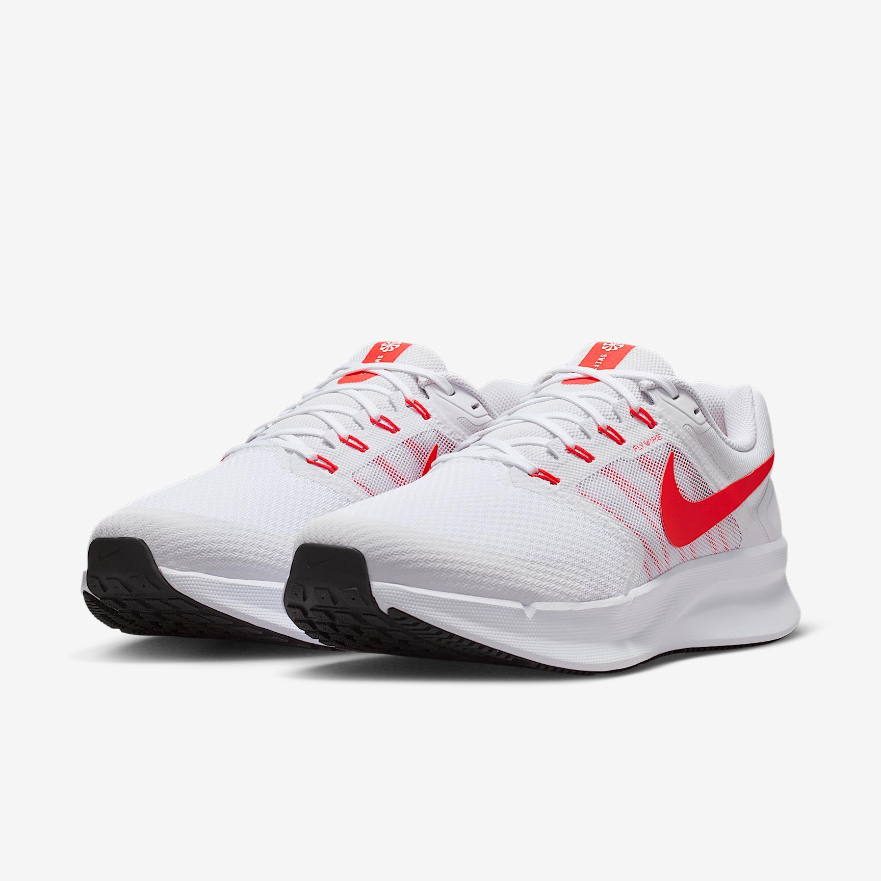 Nike Men's Run Swift 3 Road Running Shoes (Extra Wide) Product Image