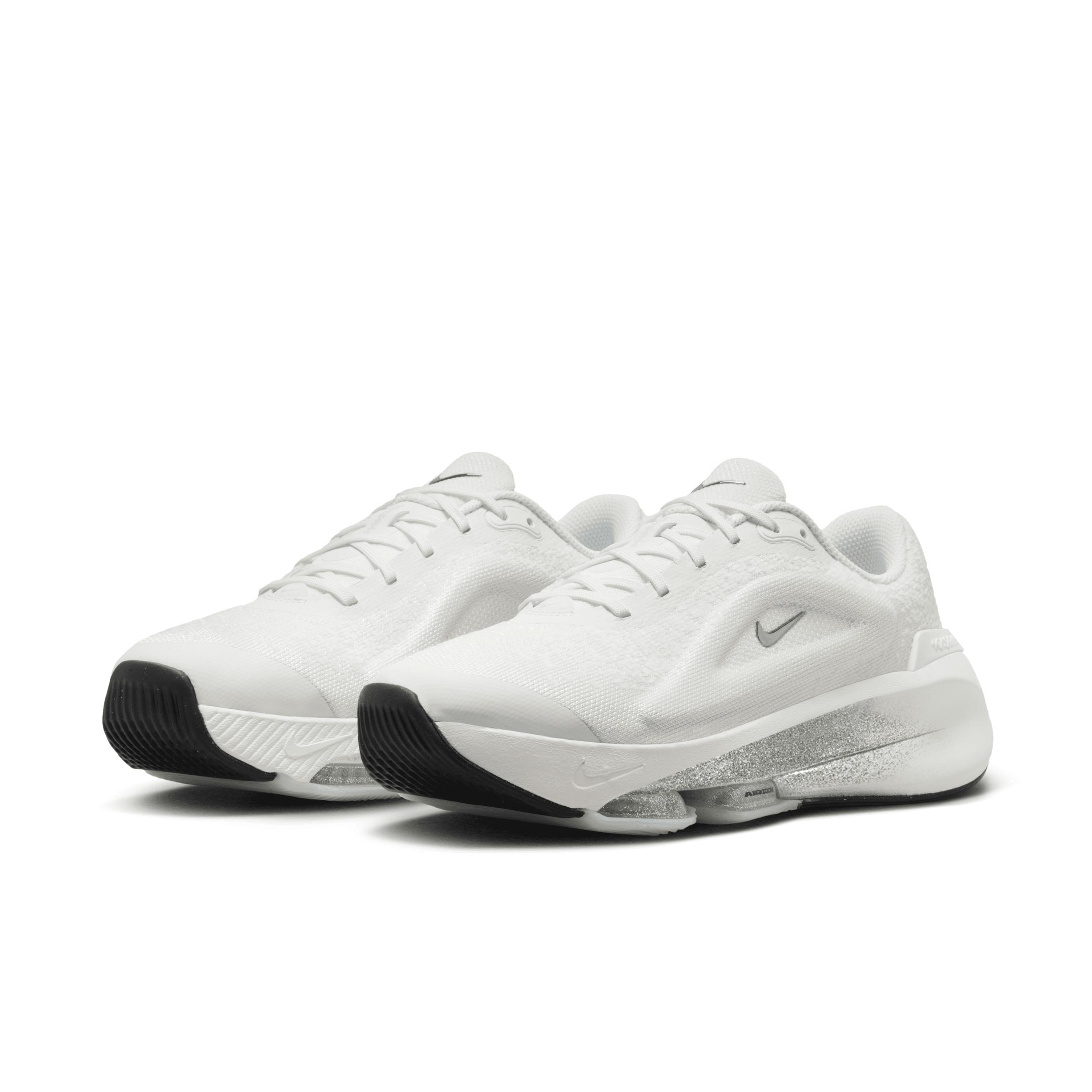 Nike Women's Versair Premium Workout Shoes with Glitter Product Image