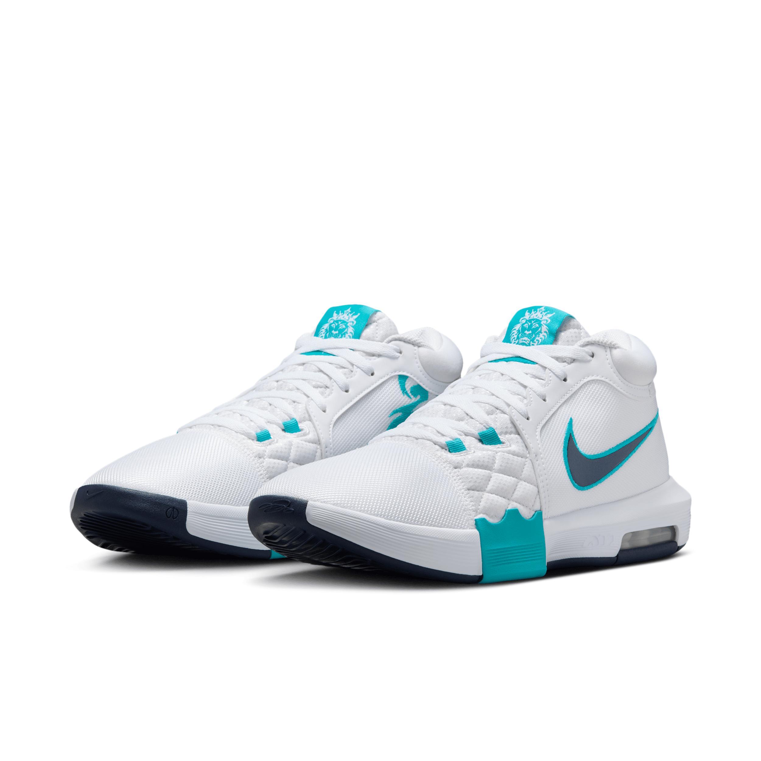 Nike Men's LeBron Witness VIII Basketball Shoes Product Image
