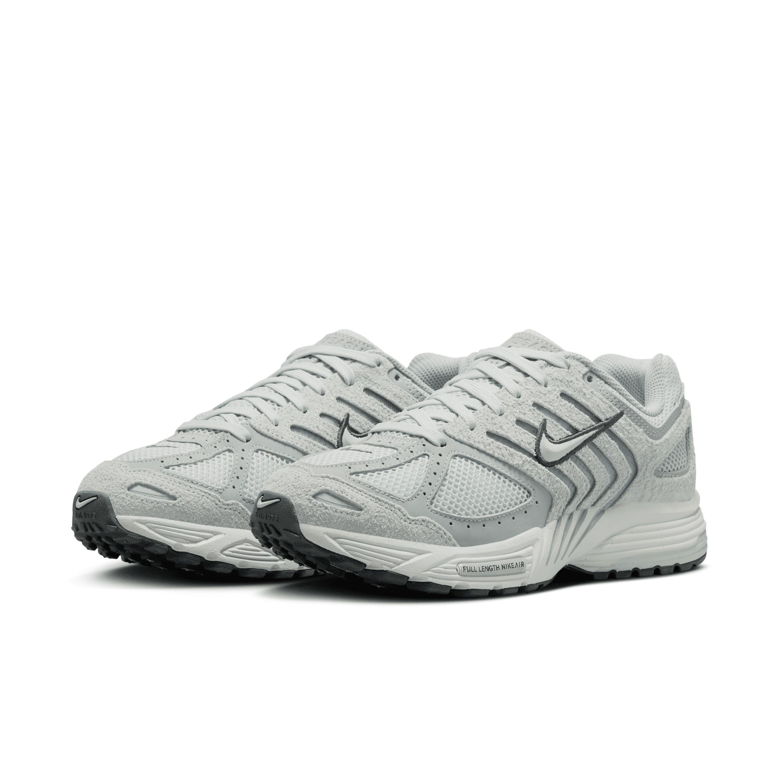 Nike Women's Air Pegasus 2005 Shoes Product Image