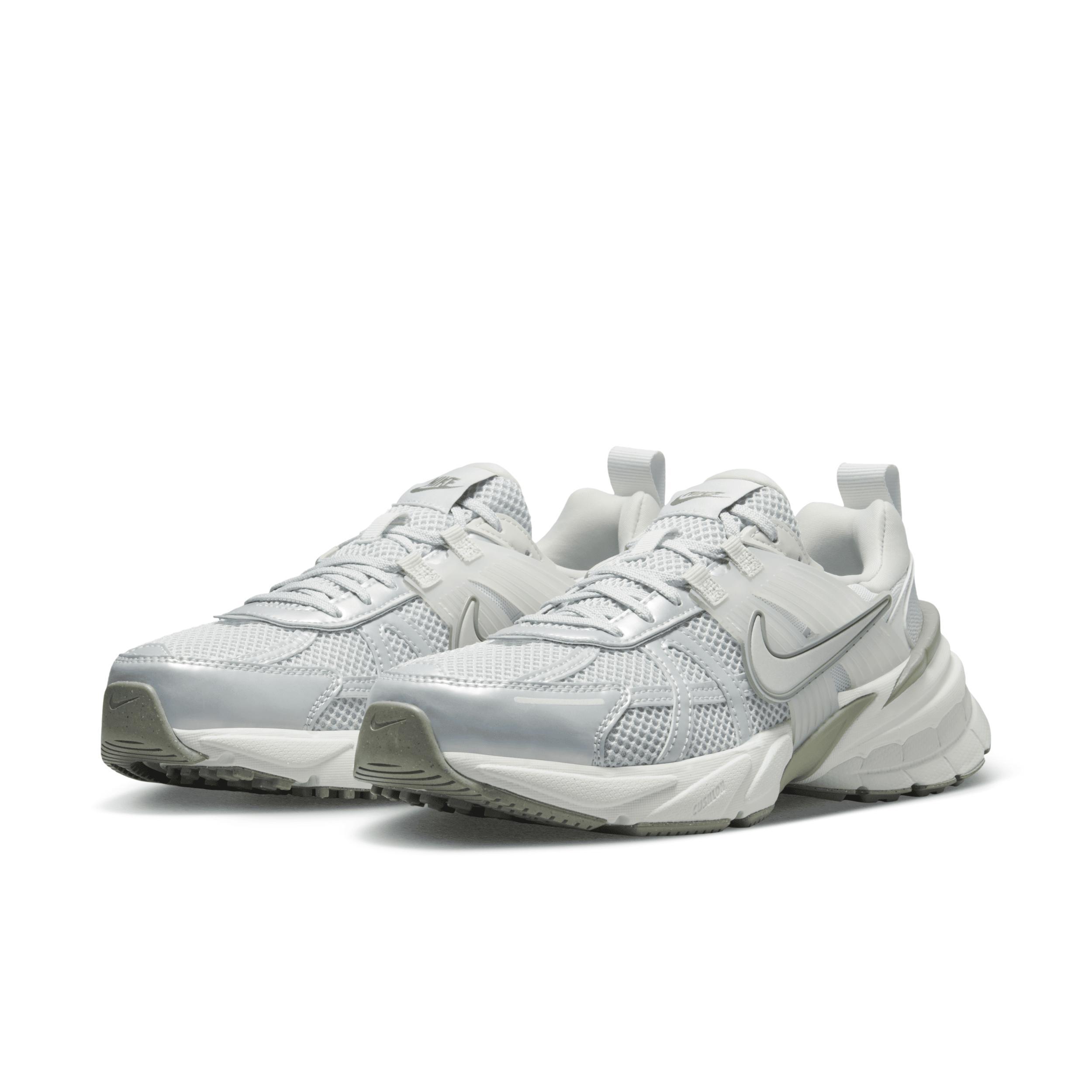 Nike Women's V2K Run Shoes Product Image