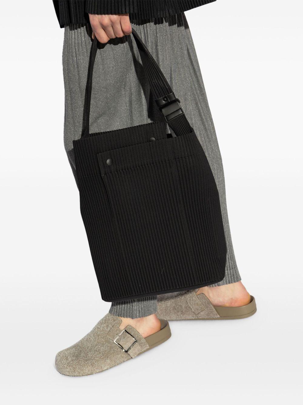 pleated tote bag Product Image