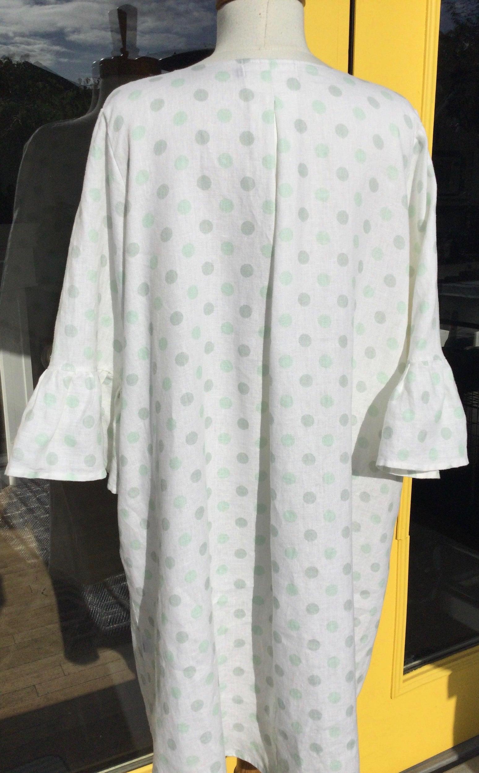 Bodacious Loverly Linen Tulip Sleeve Tunic Product Image