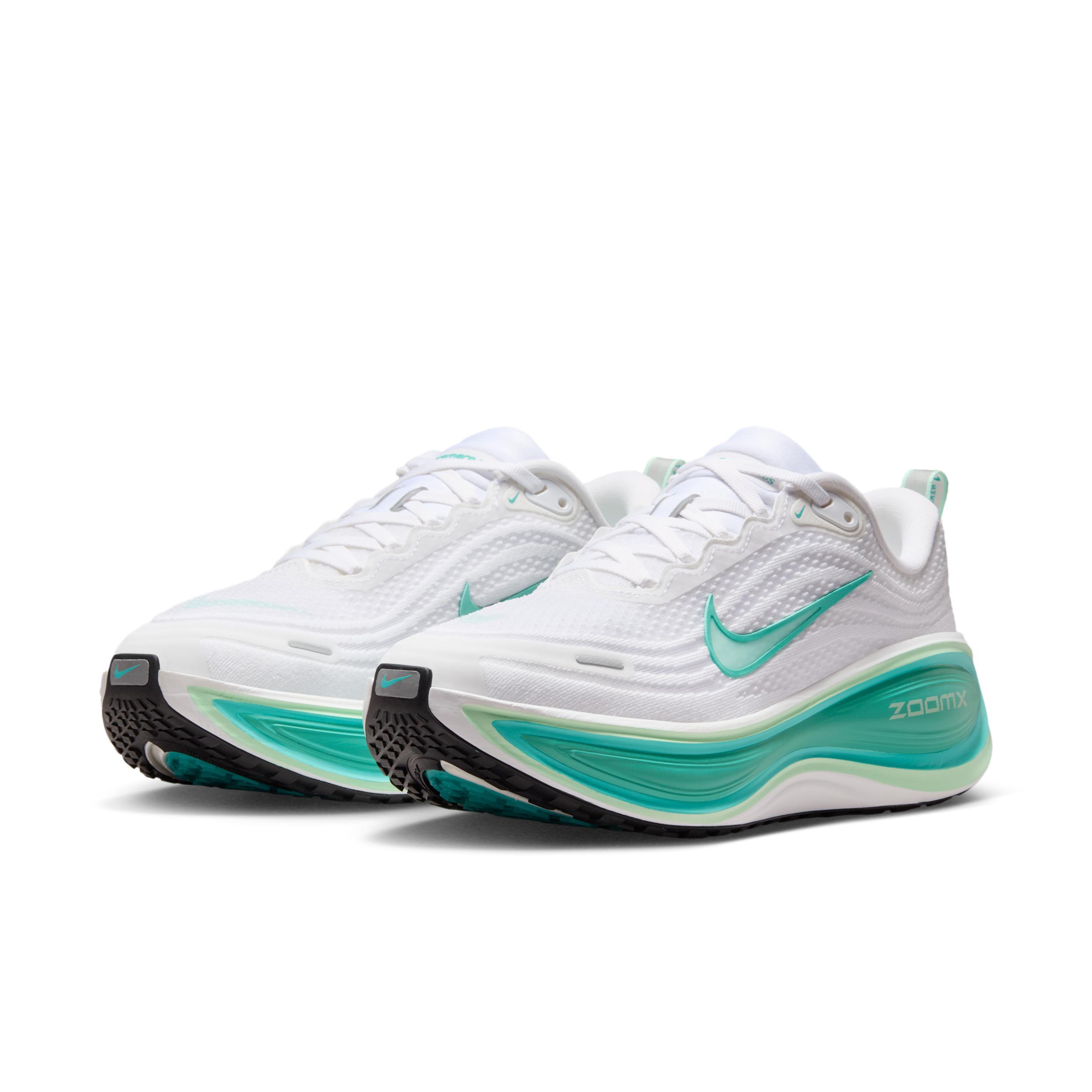 Nike Women's Vomero Plus Road Running Shoes (Extra Wide) Product Image