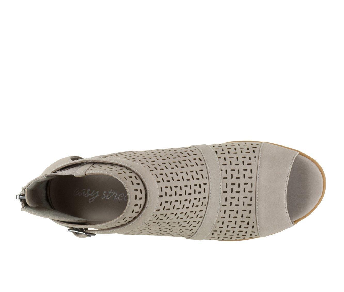 Women's Easy Street Carrigan Booties Product Image