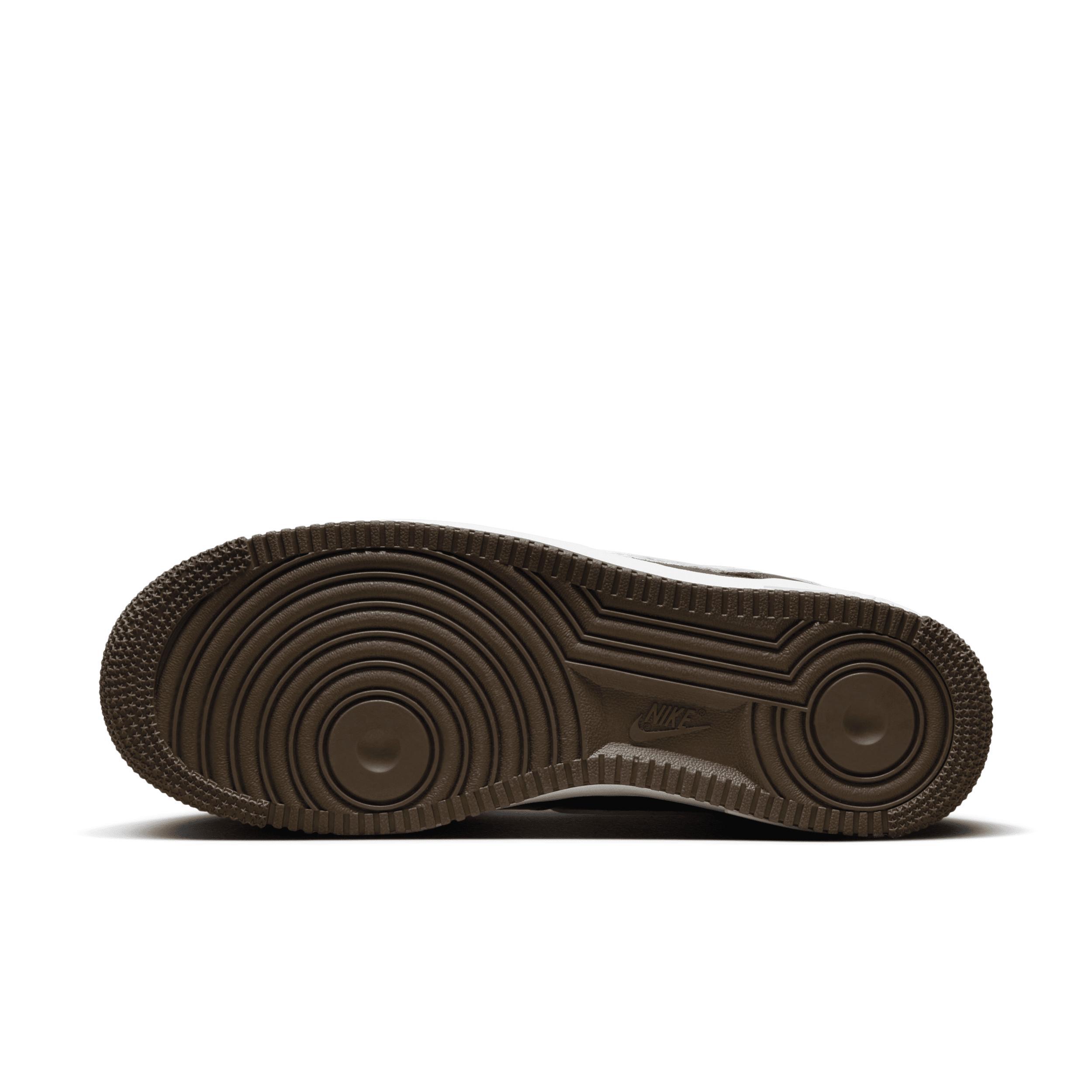 Nike Air Force 1 Low Retro Men's Shoes Product Image