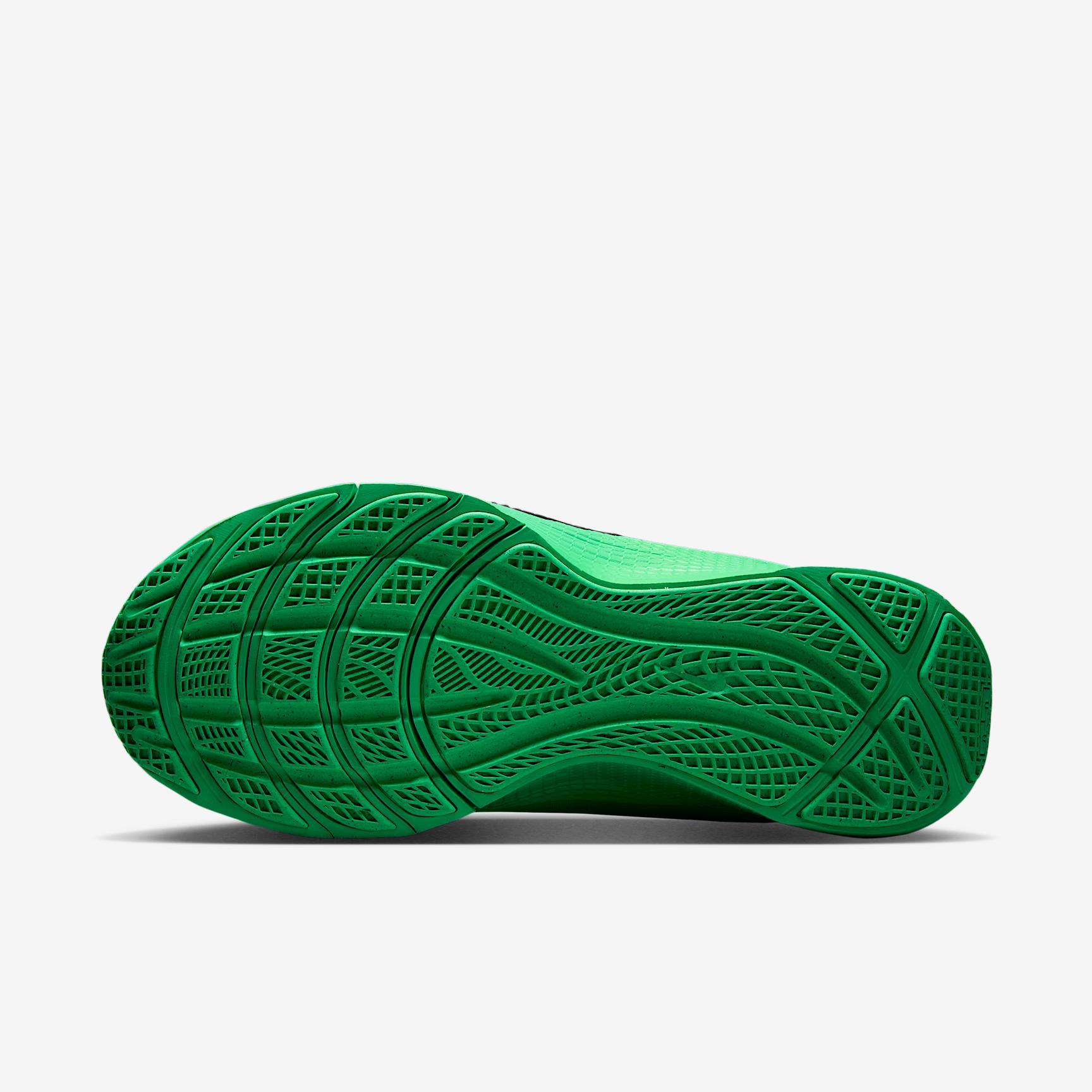 Nike Men's LeBron TR 1 Workout Shoes Product Image