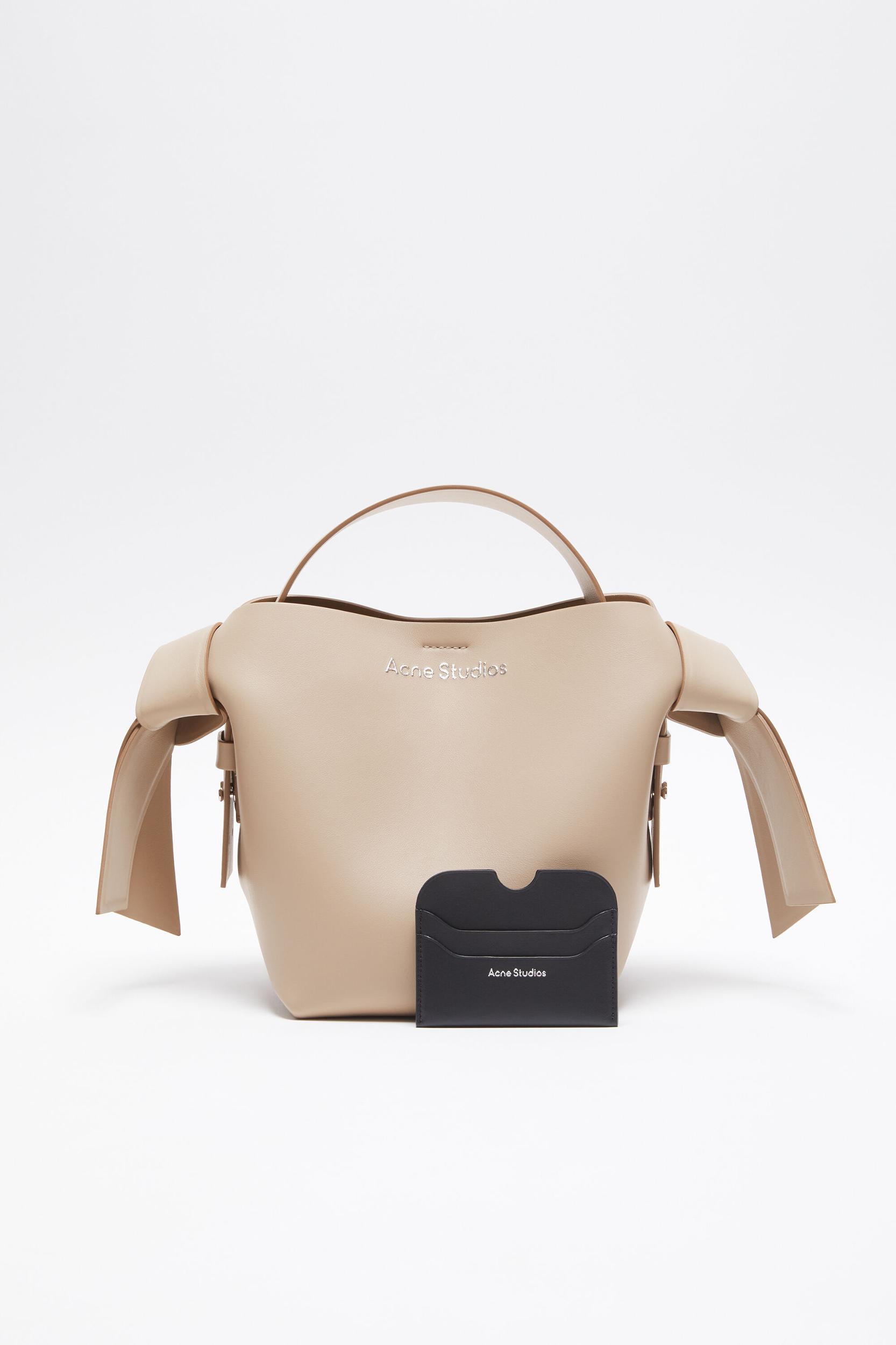 Leather card holder Product Image
