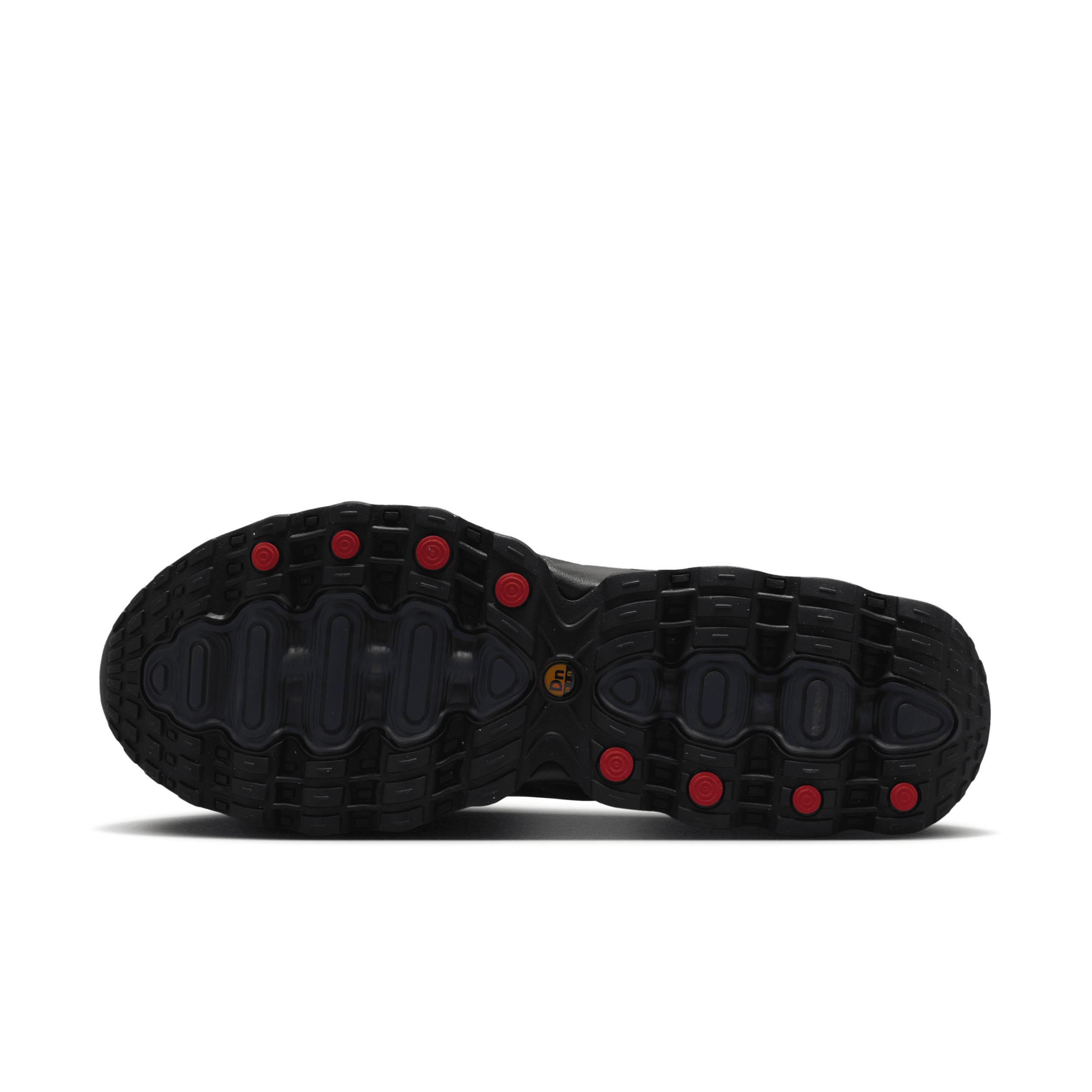 Nike Men's Air Max Dn8 Shoes Product Image