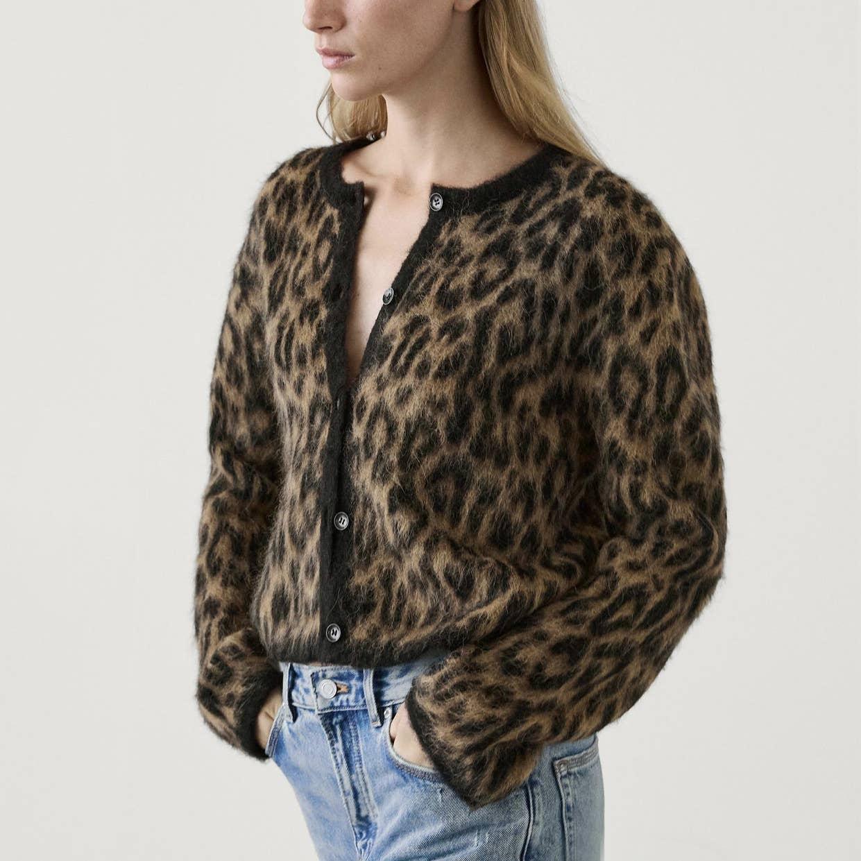 Stylish Casual Leopard-Print Knitted Cardigan Product Image