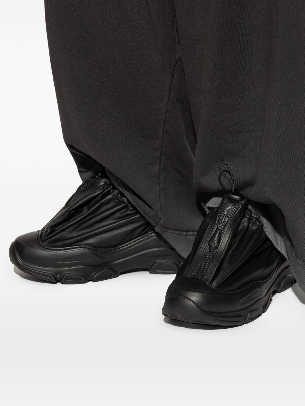 leather sneakers  Product Image