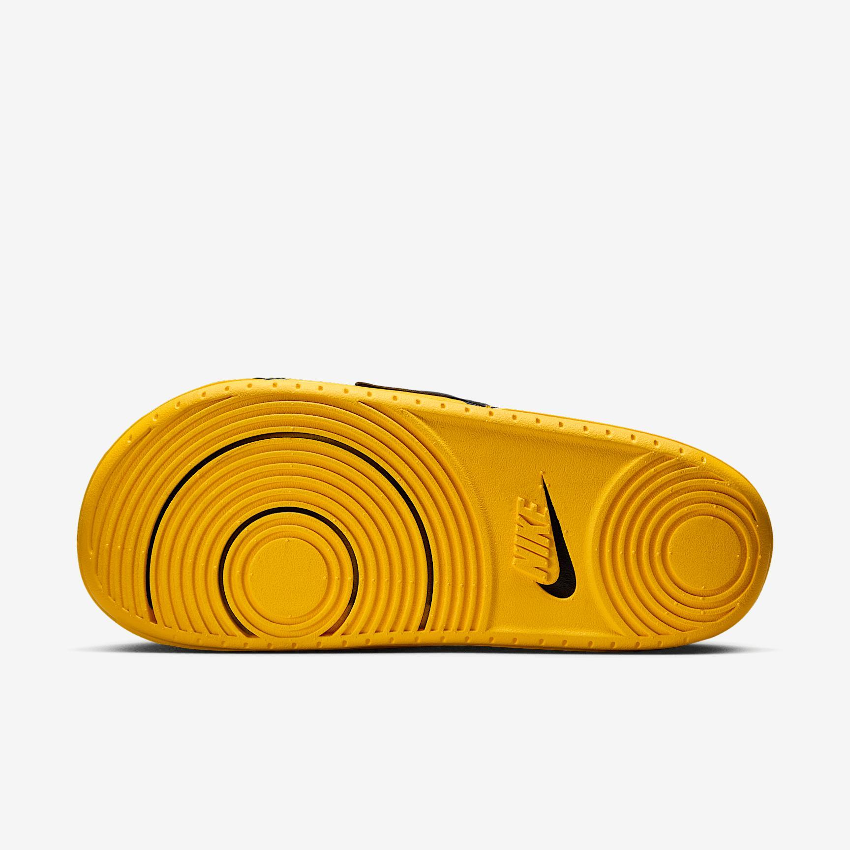 Nike Men's Offcourt (Milwaukee Brewers) Offcourt Slides Product Image