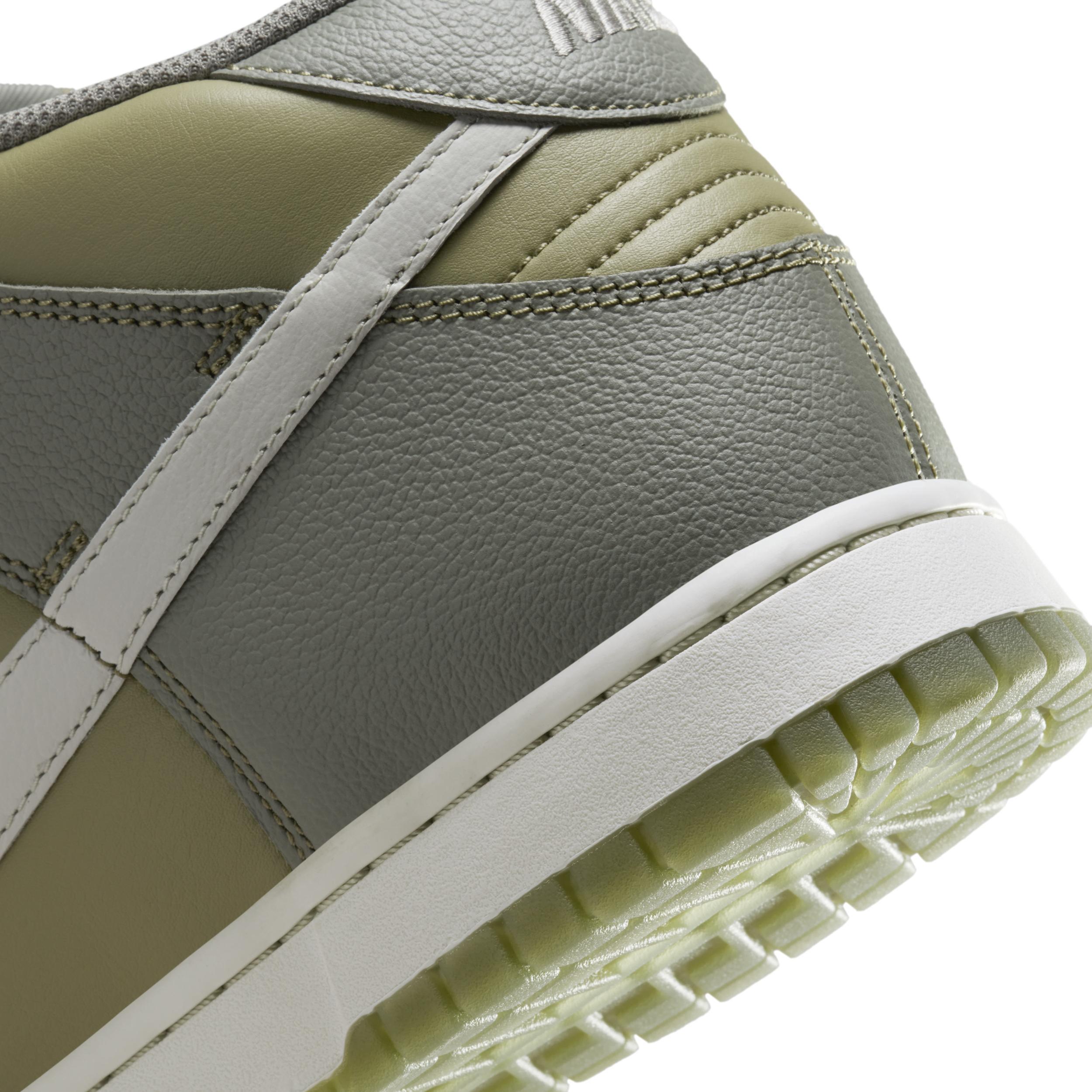 Nike Dunk Mid Men's Shoes Product Image