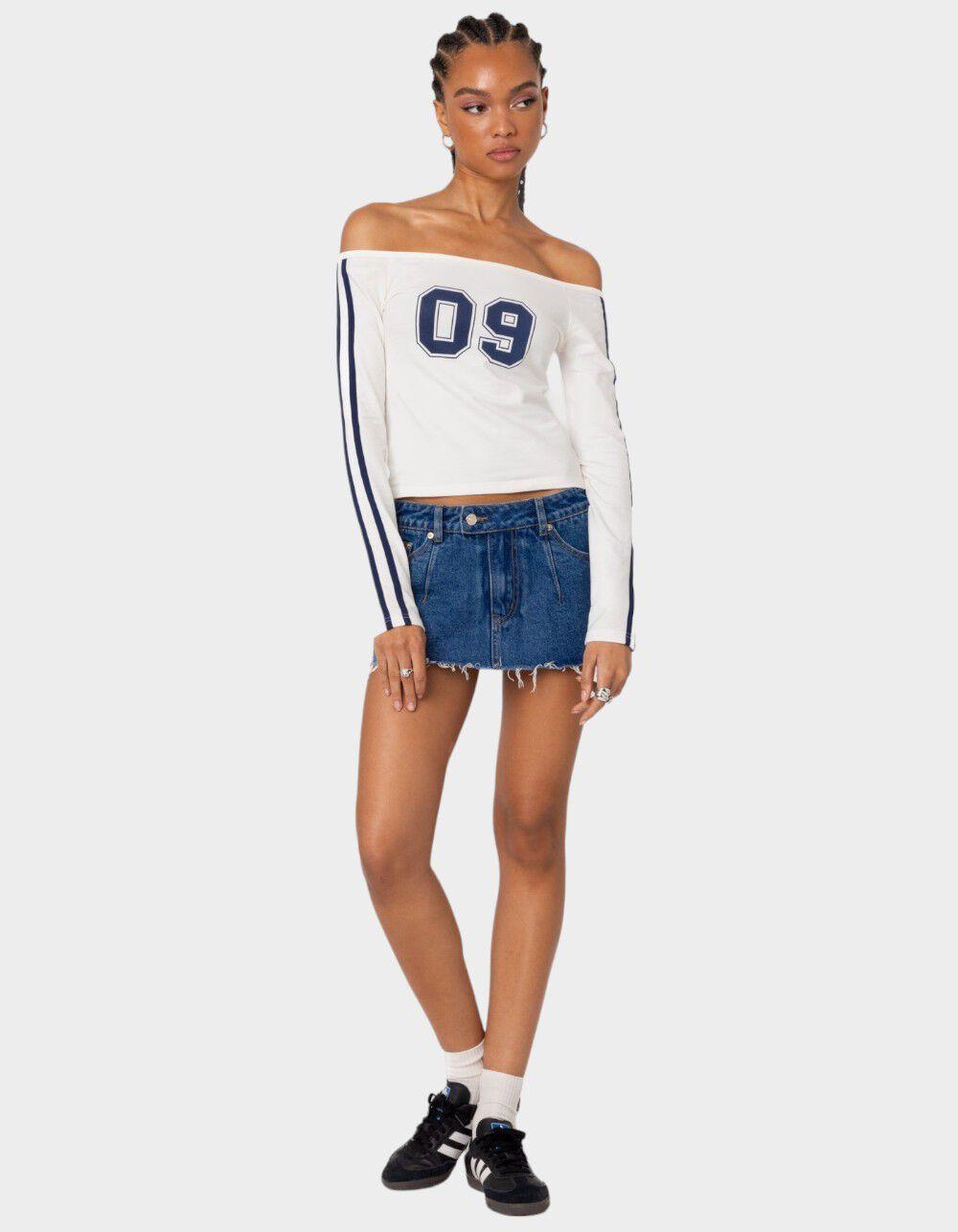 EDIKTED 90's Off Shoulder Long Sleeve Tee Product Image