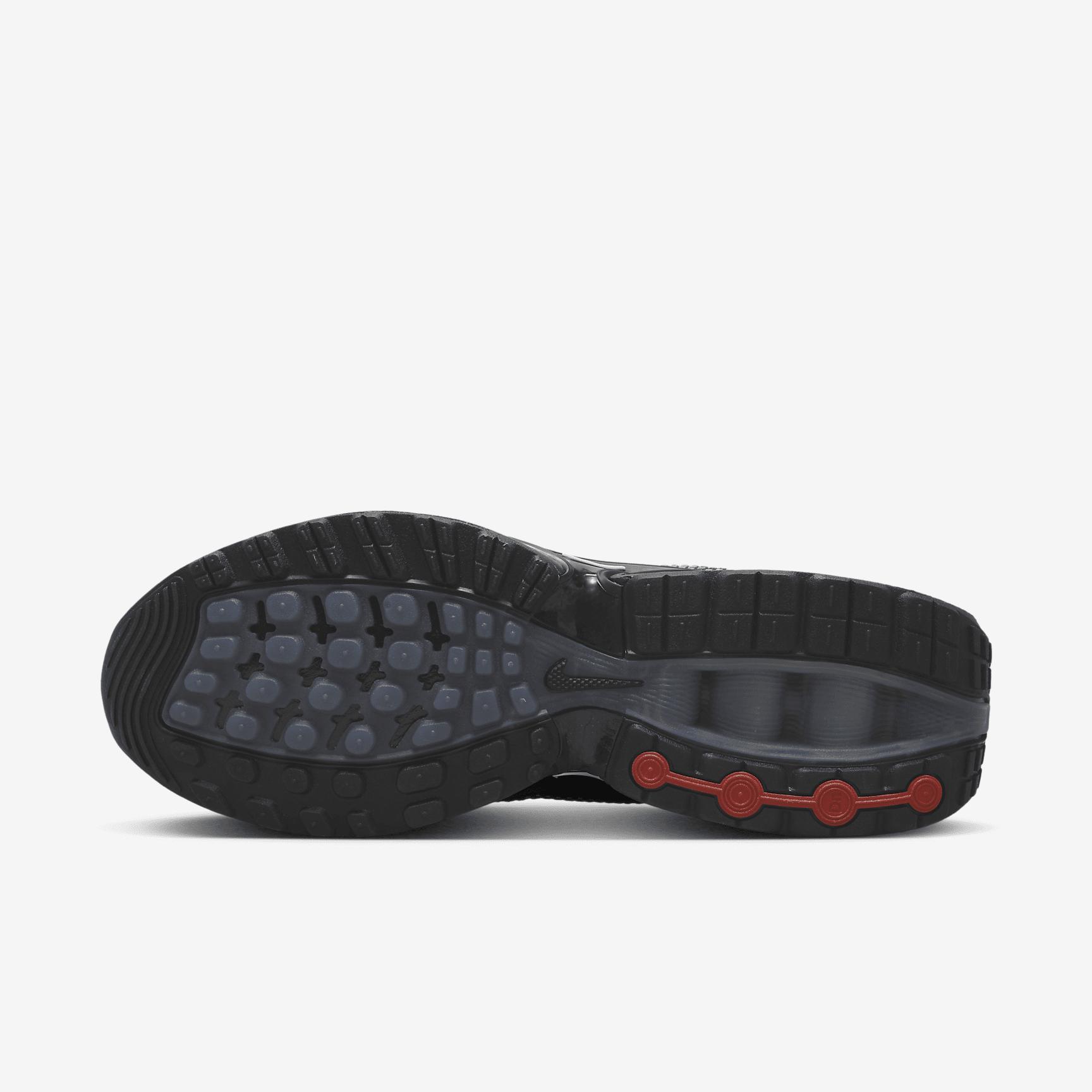 Nike Air Max DN Winterized Shoes Product Image
