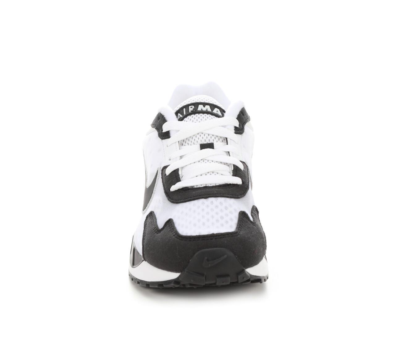 Women's Nike Air Max Solo Sneakers Product Image