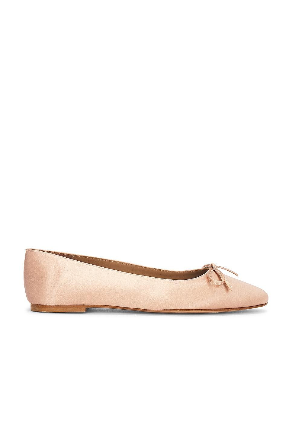 Bodil Flat Flattered Product Image