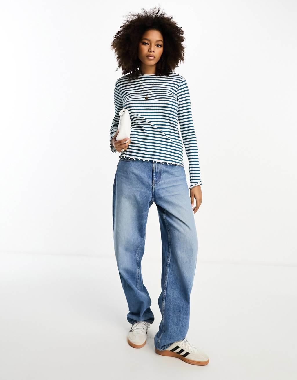 Vila lettuce edge long sleeved ribbed top Product Image