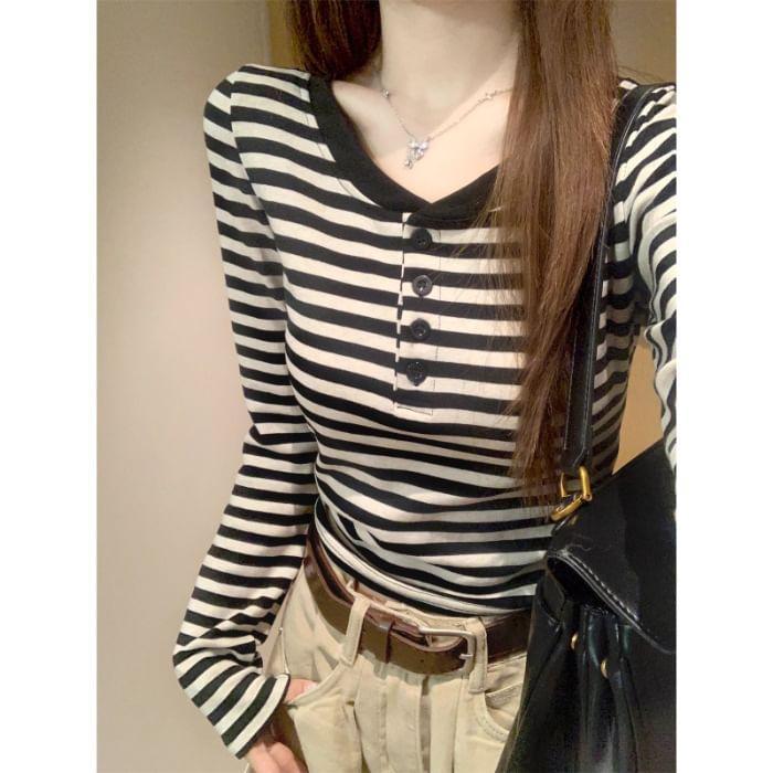 Long Sleeve Half-Button Striped Slim-Fit Tee Product Image