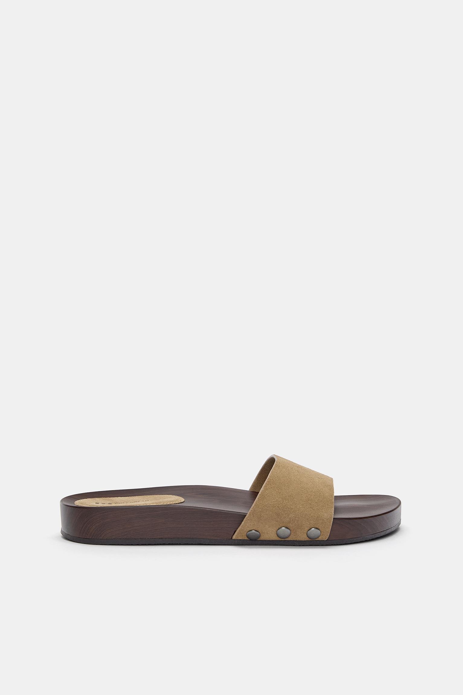 Leather flat sandals Product Image