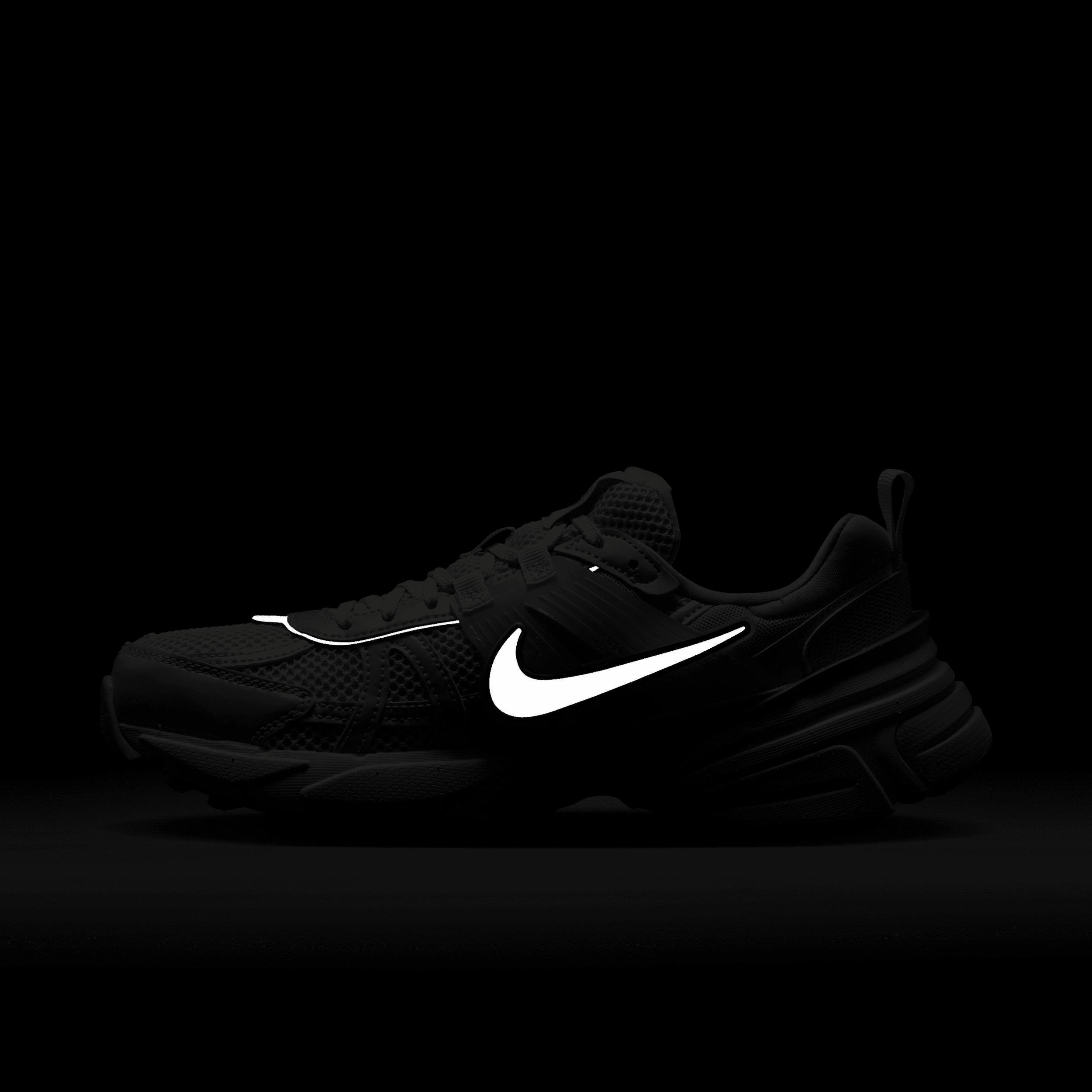 Nike Women's V2K Run Shoes Product Image