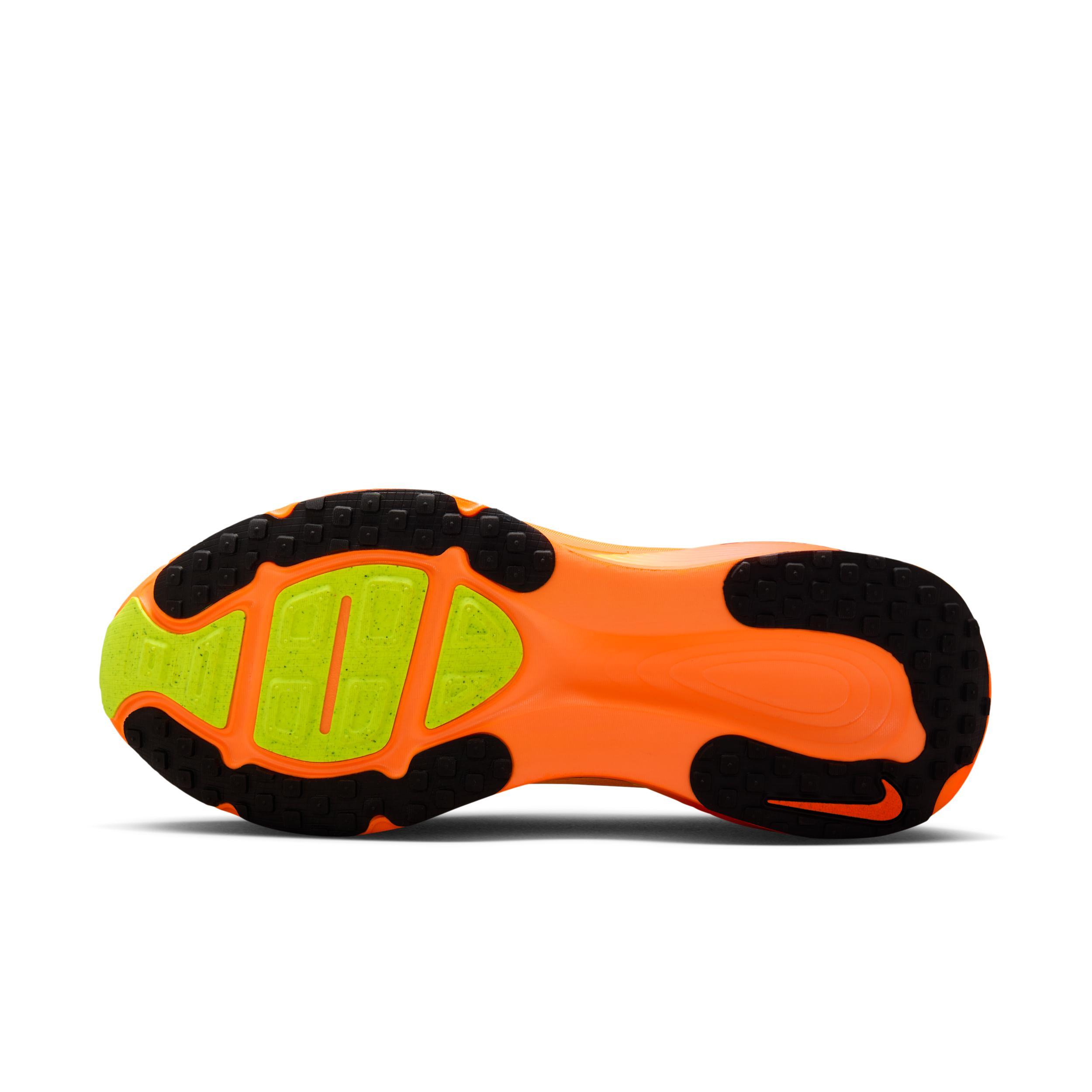 Nike Men's Vomero 18 Road Running Shoes Product Image