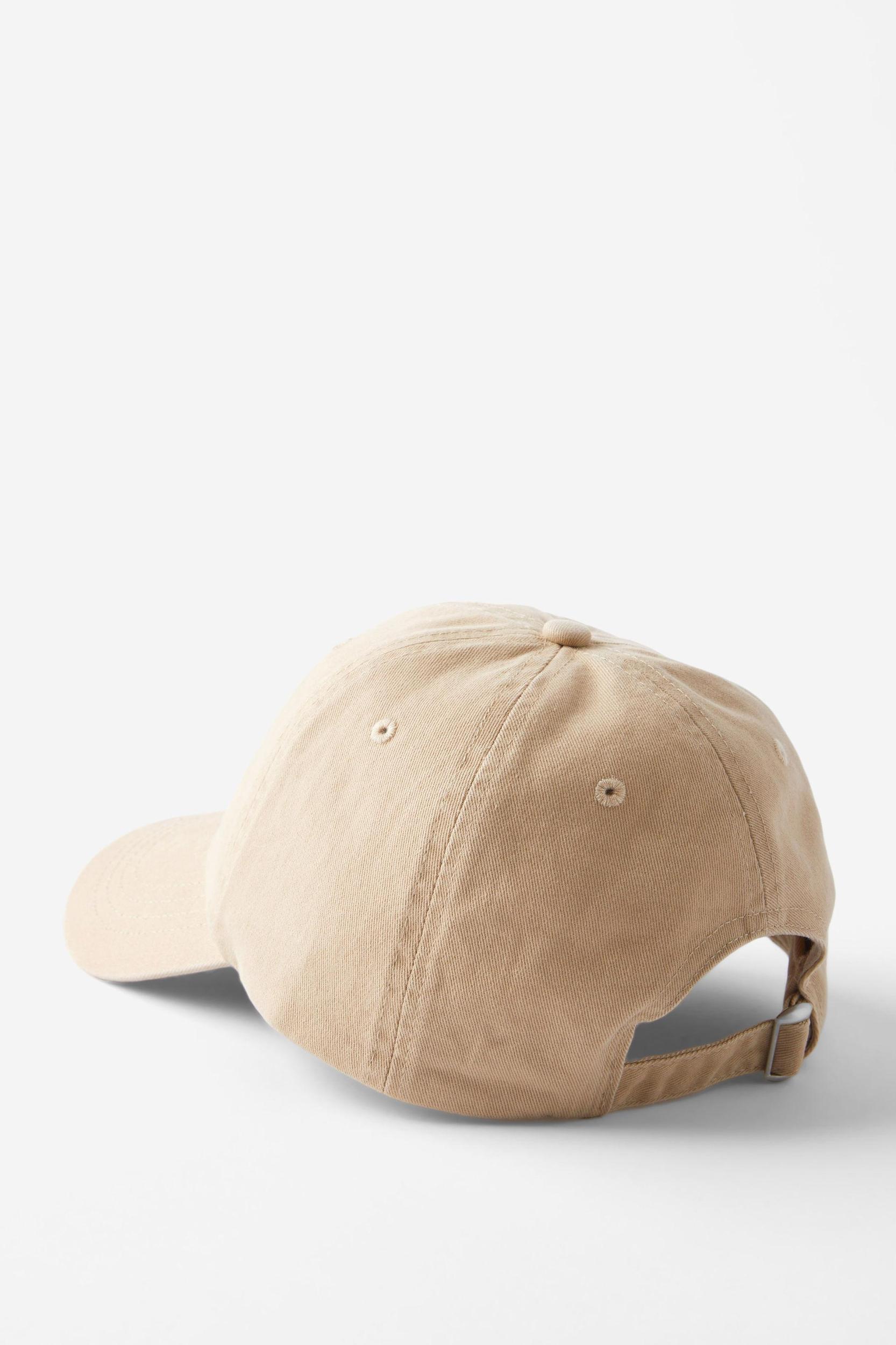 Active Graphic Cap Product Image