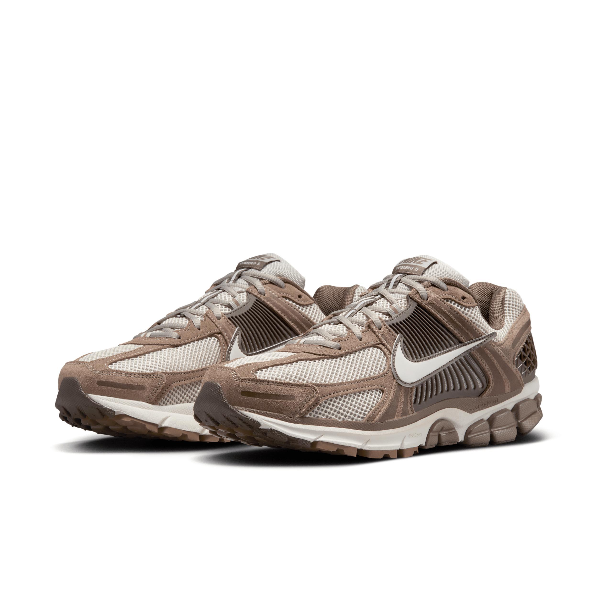 Nike Zoom Vomero 5 Men's Shoes Product Image