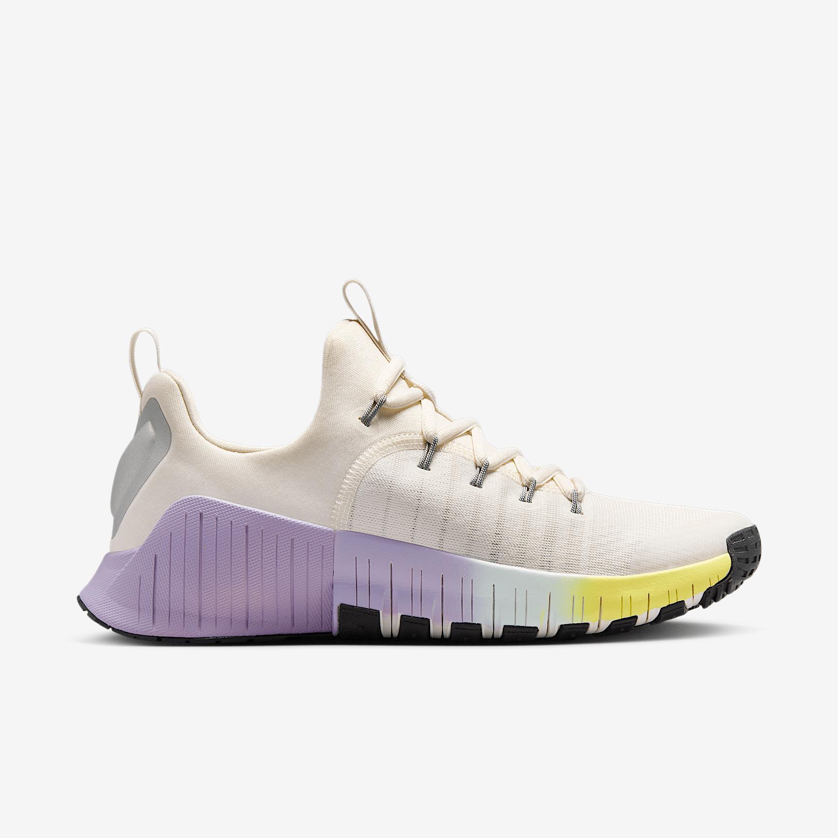 Nike Free Metcon 6 SE Women's Workout Shoes Product Image