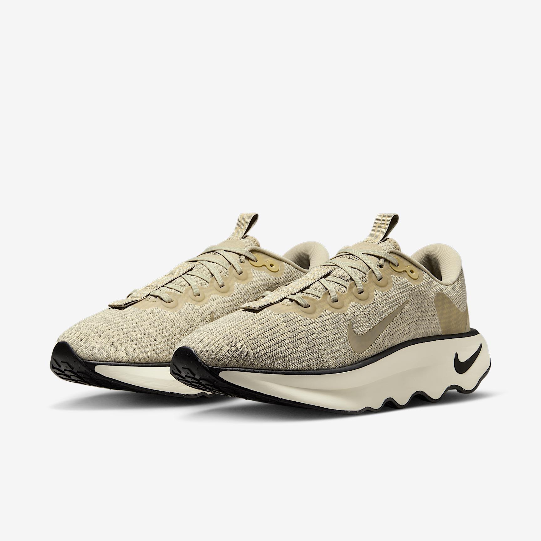 Nike Men's Motiva Walking Shoes Product Image
