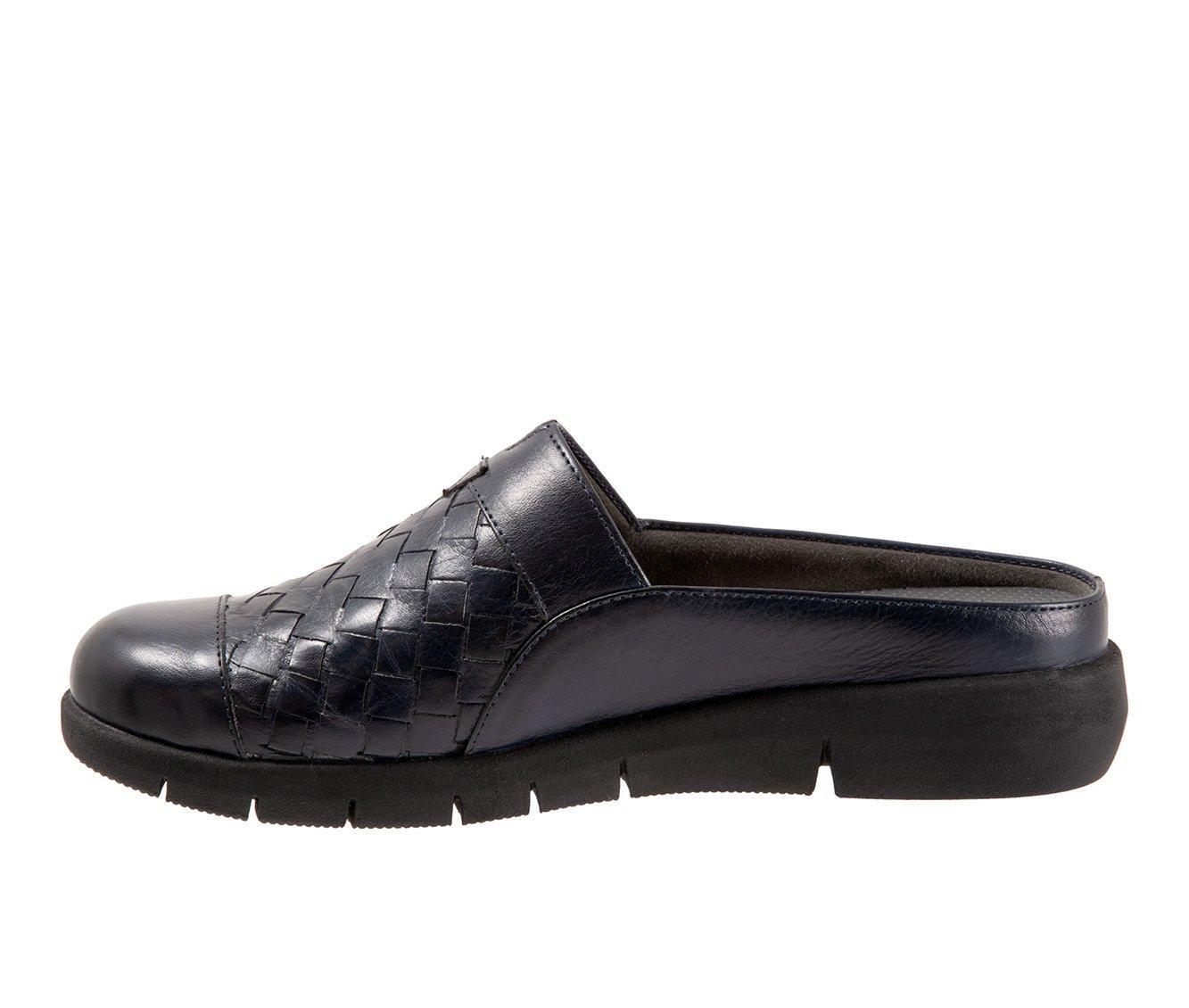 Women's Softwalk San Marcos II Clogs Product Image