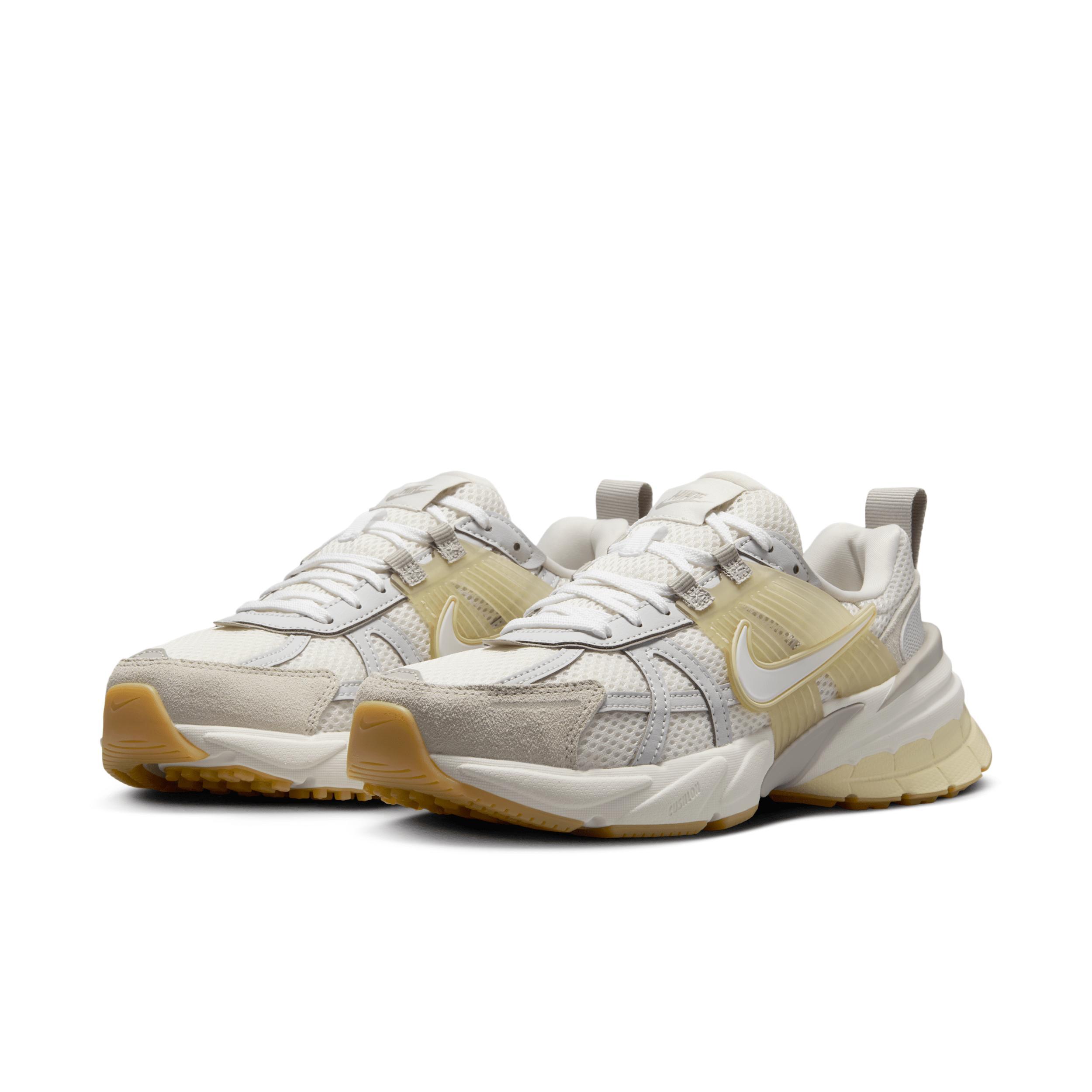 Nike Women's V2K Run Shoes Product Image