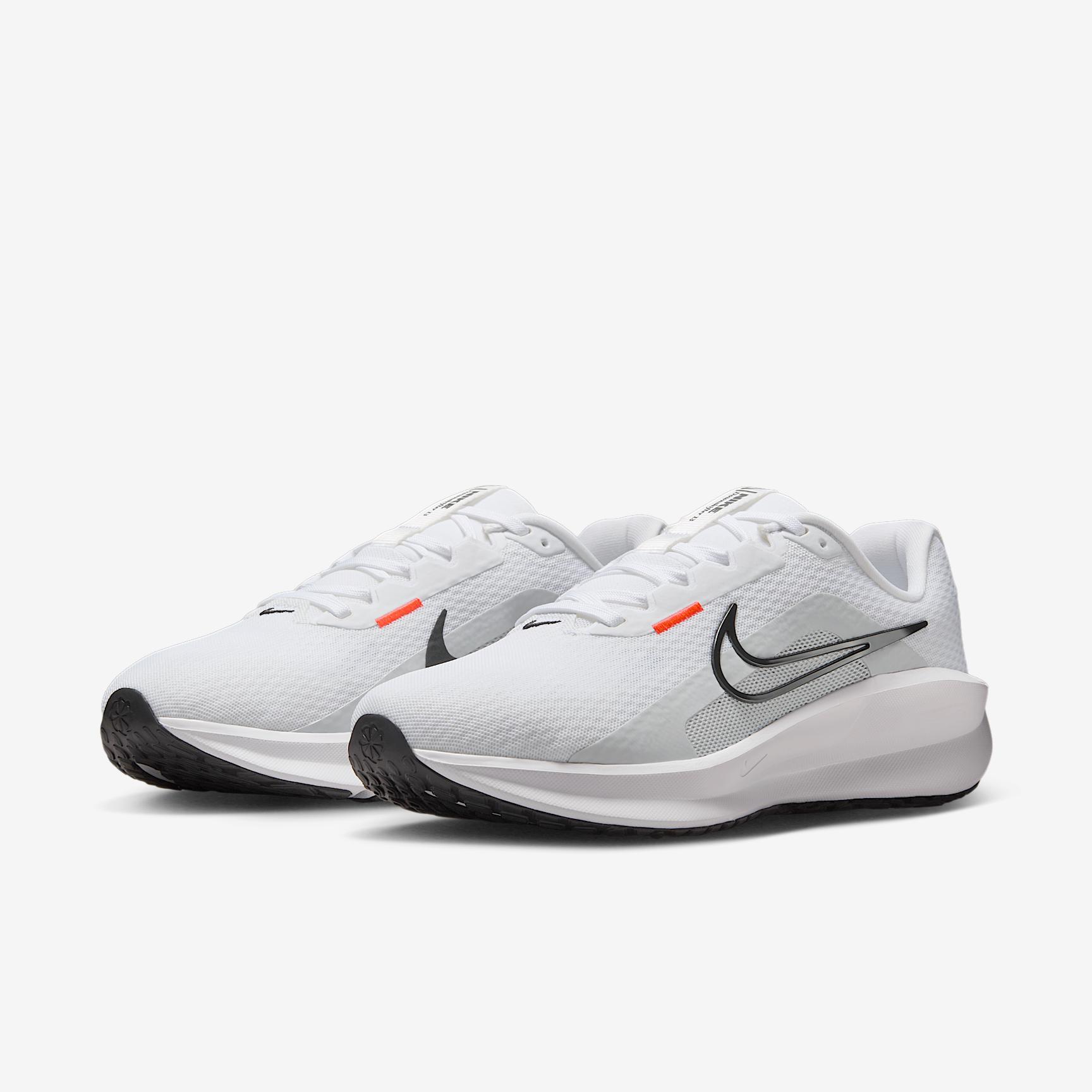 Nike Men's Downshifter 13 Road Running Shoes (Extra Wide) Product Image