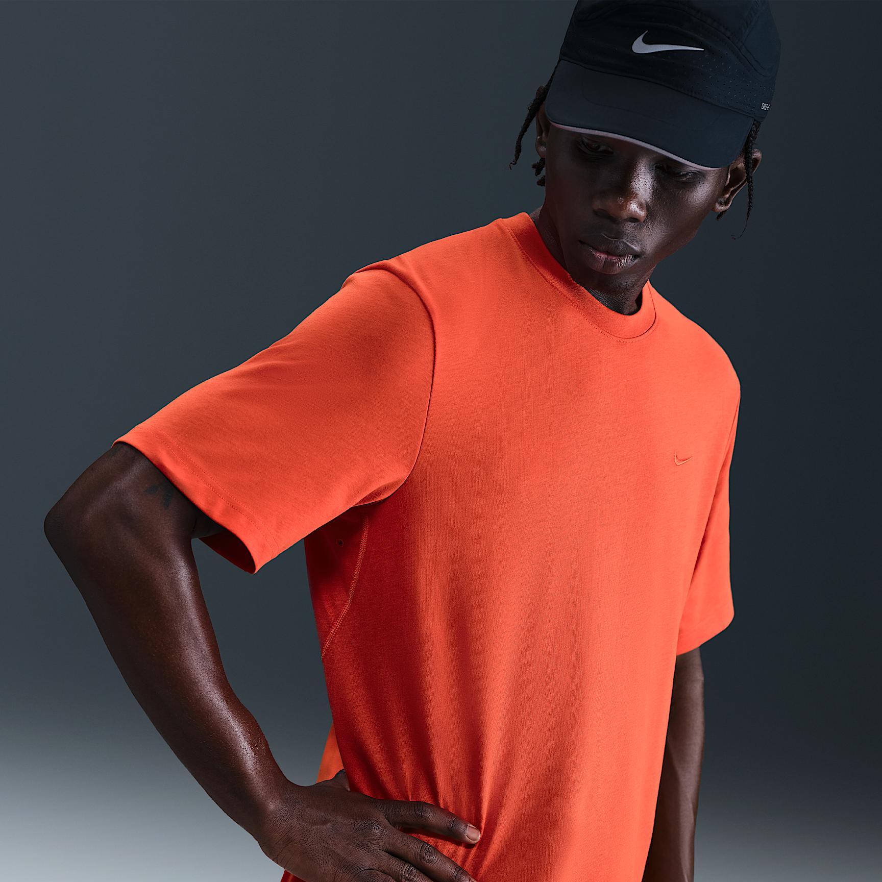 Nike Primary Men's Dri-FIT Short-Sleeve Versatile Top Product Image