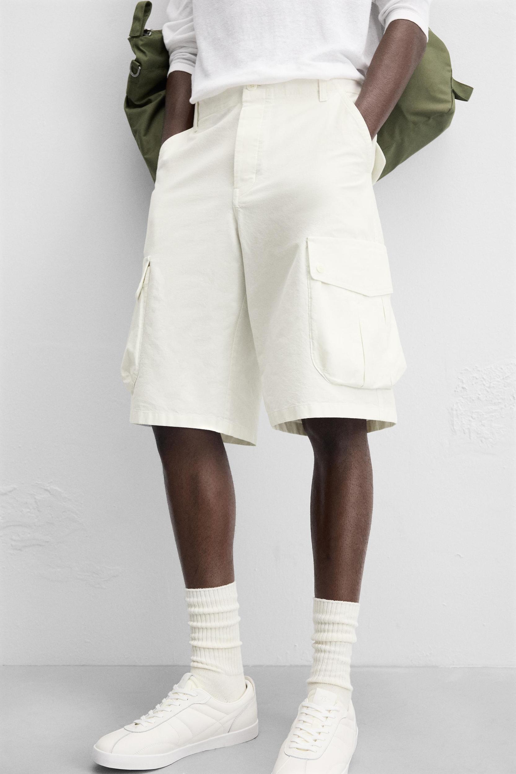 CARGO SHORTS Product Image