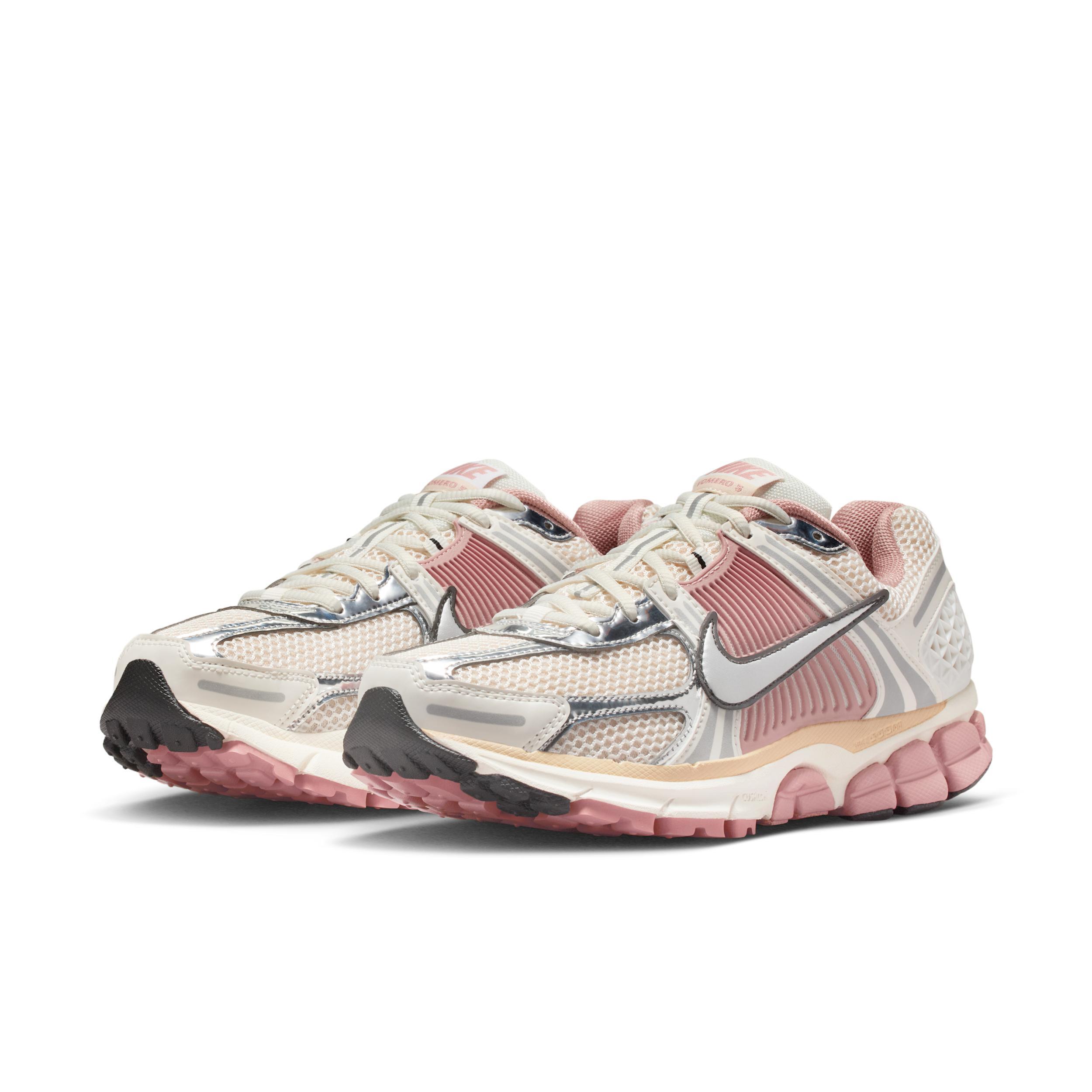 Nike Women's Zoom Vomero Shoes Product Image