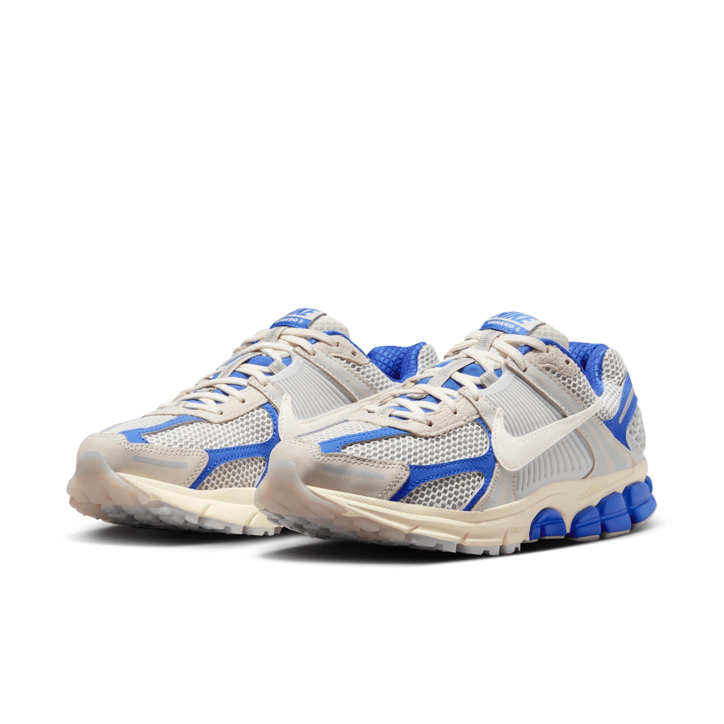 Nike Women's Zoom Vomero 5 Shoes Product Image