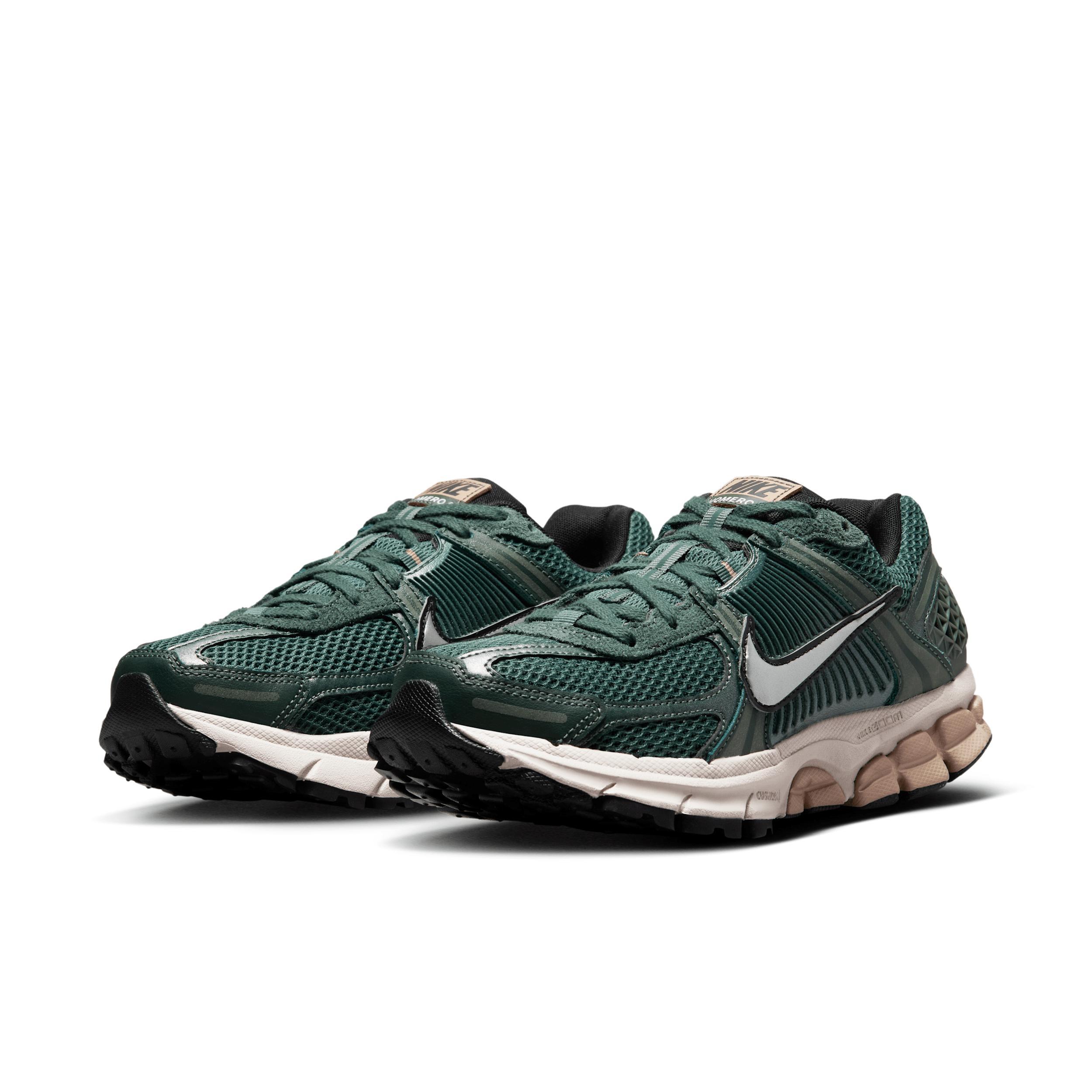Nike Womens Zoom Vomero 5 Casual Shoes Product Image