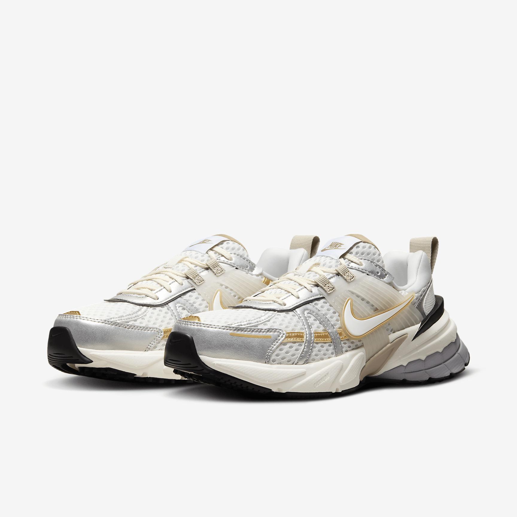 Nike V2K Run Women's Shoes Product Image