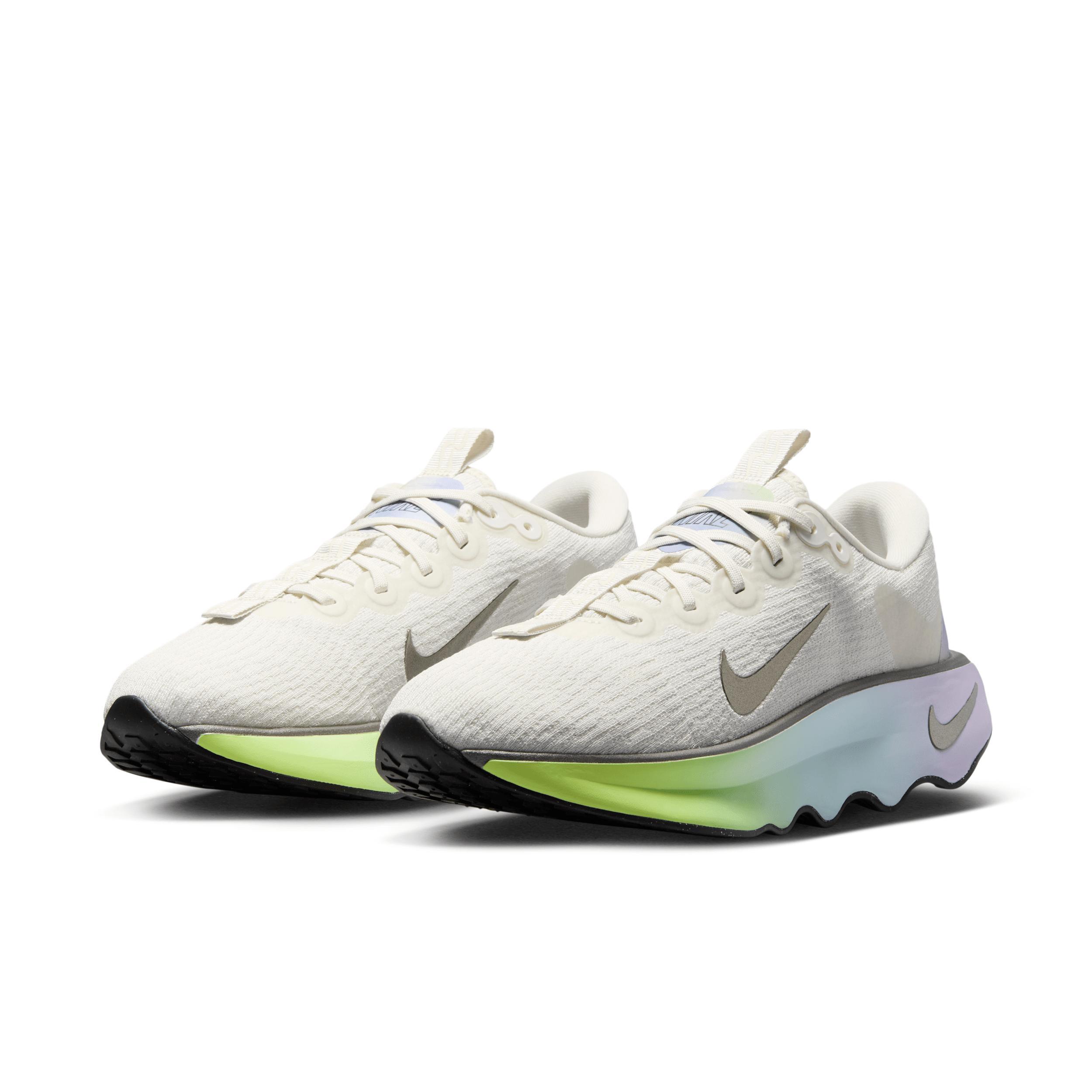 Nike Women's Motiva SE Walking Shoes Product Image