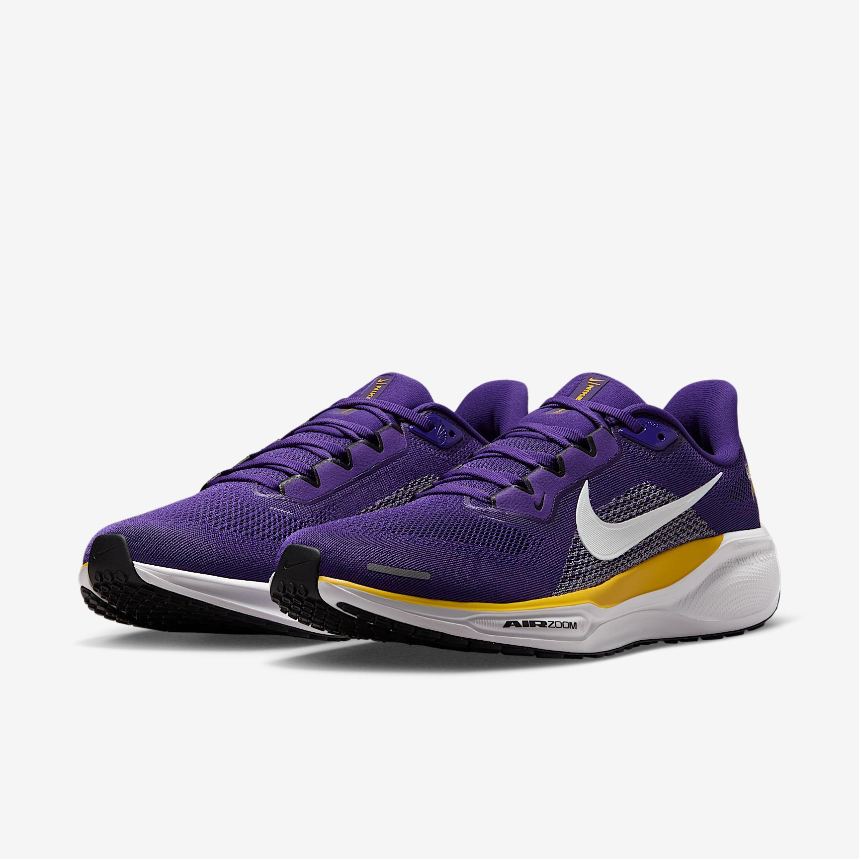 Minnesota Vikings Pegasus 41 Men's Nike NFL Road Running Shoes Product Image