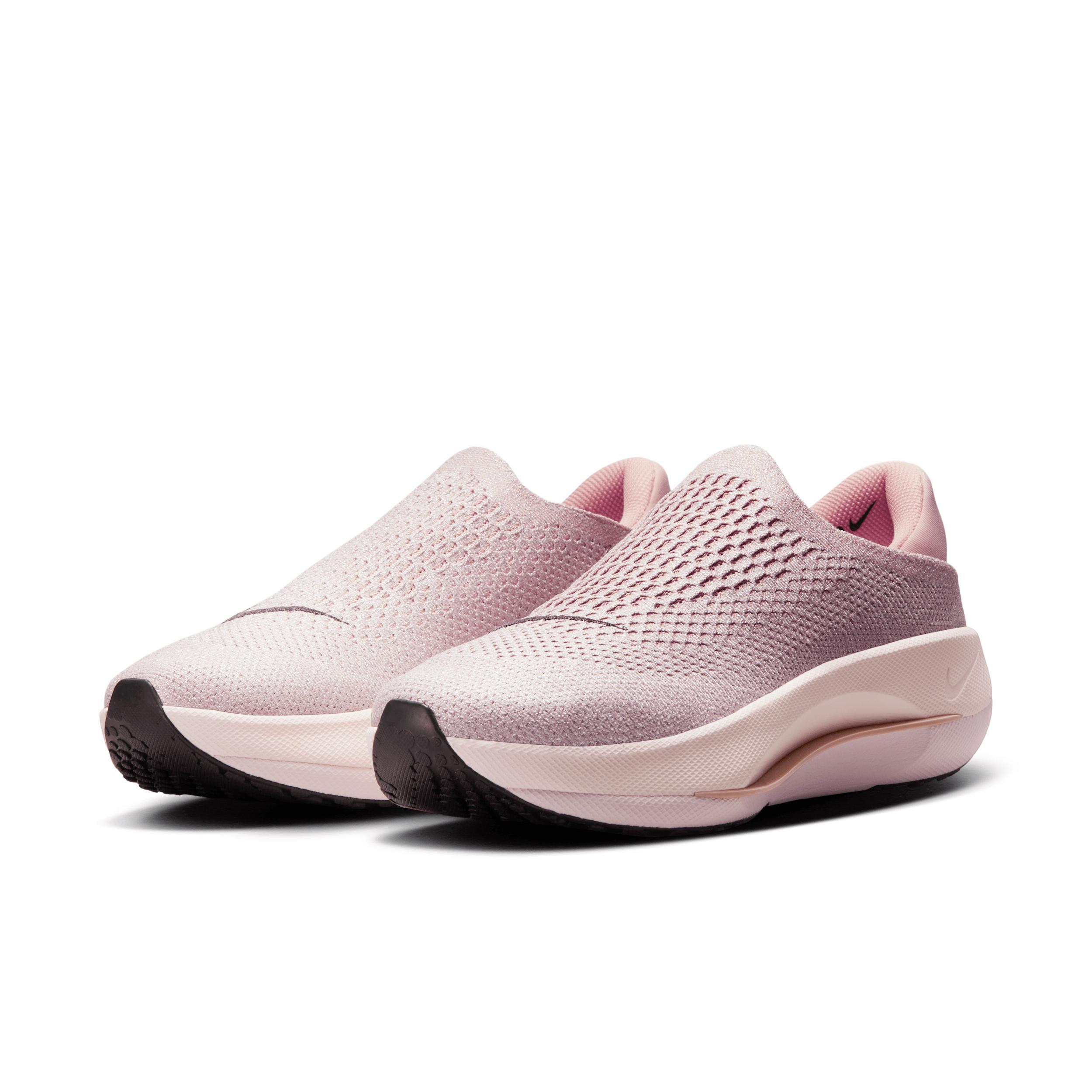 Nike Women's Reina EasyOn Premium Shoes Product Image