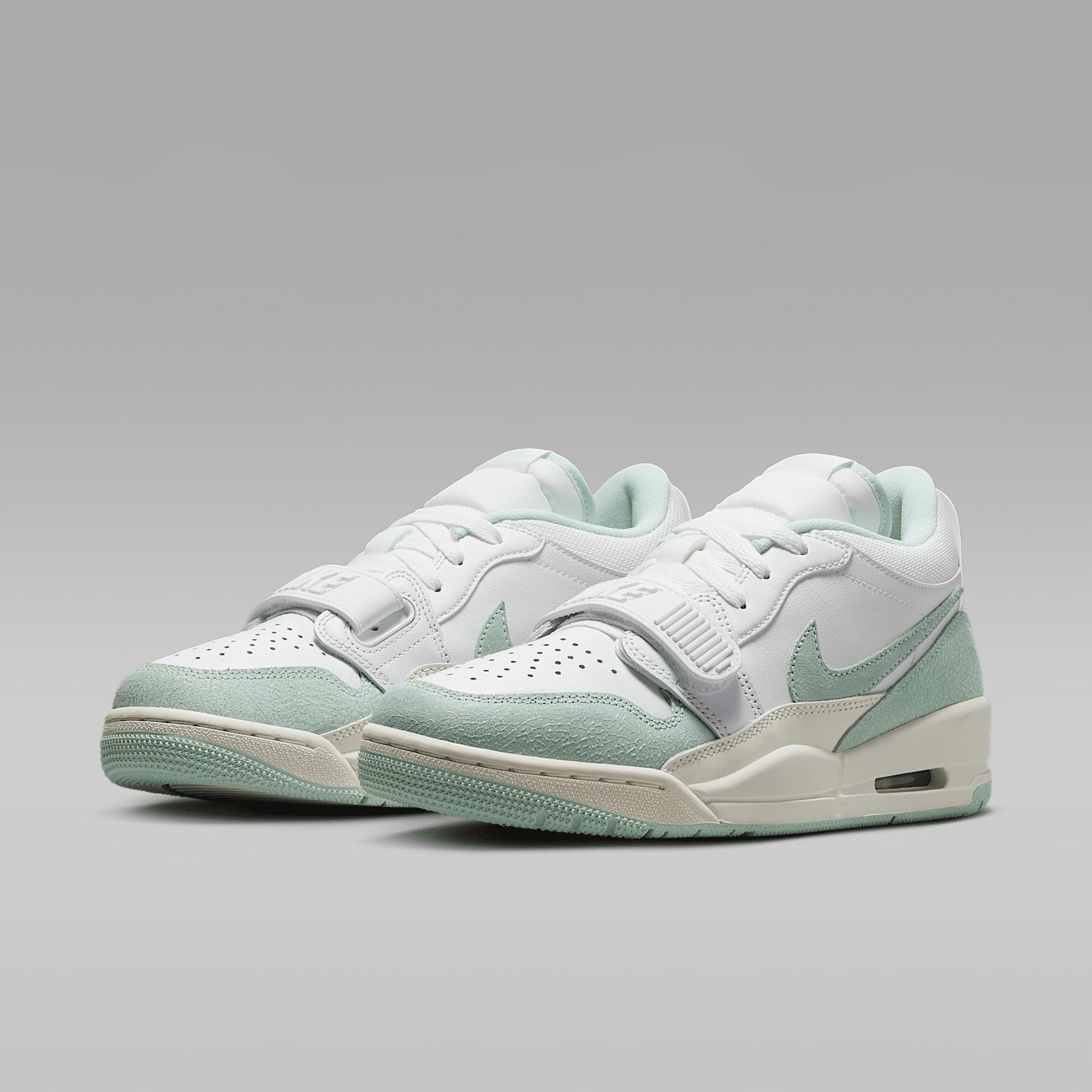 Air Jordan Legacy 312 Low Women's Shoes Product Image