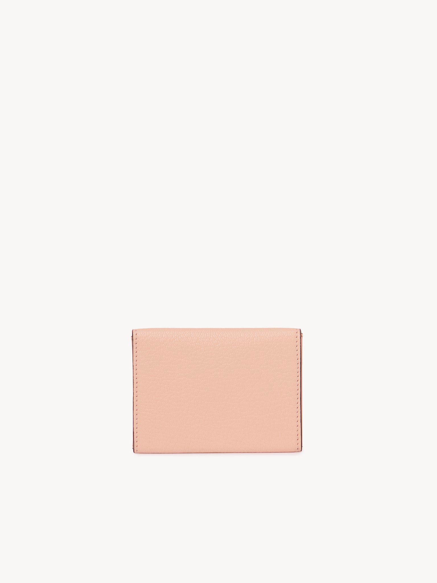 Envelope card holder in grained leather Product Image